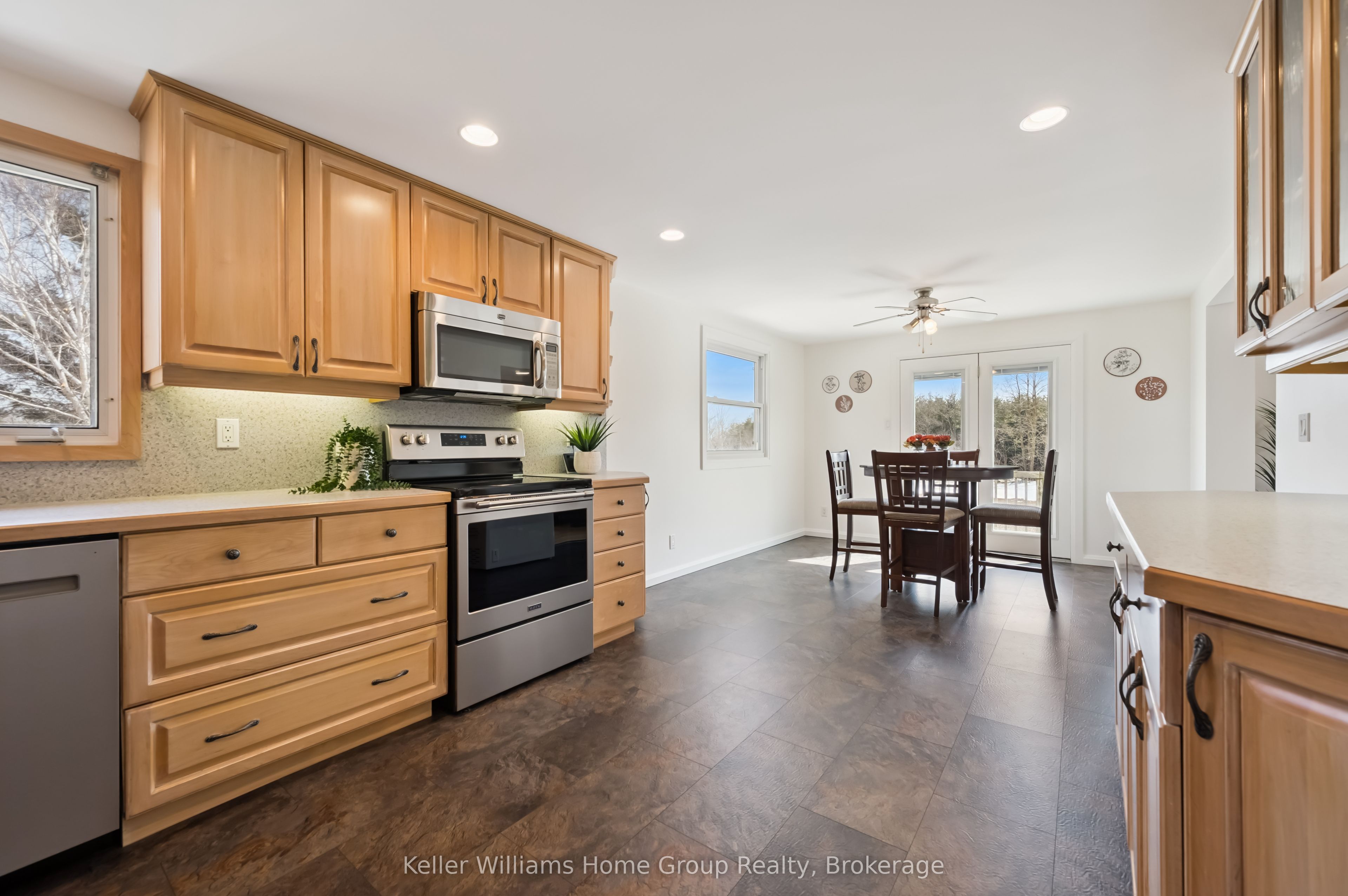 5789 Seventh Line Property Photo 14