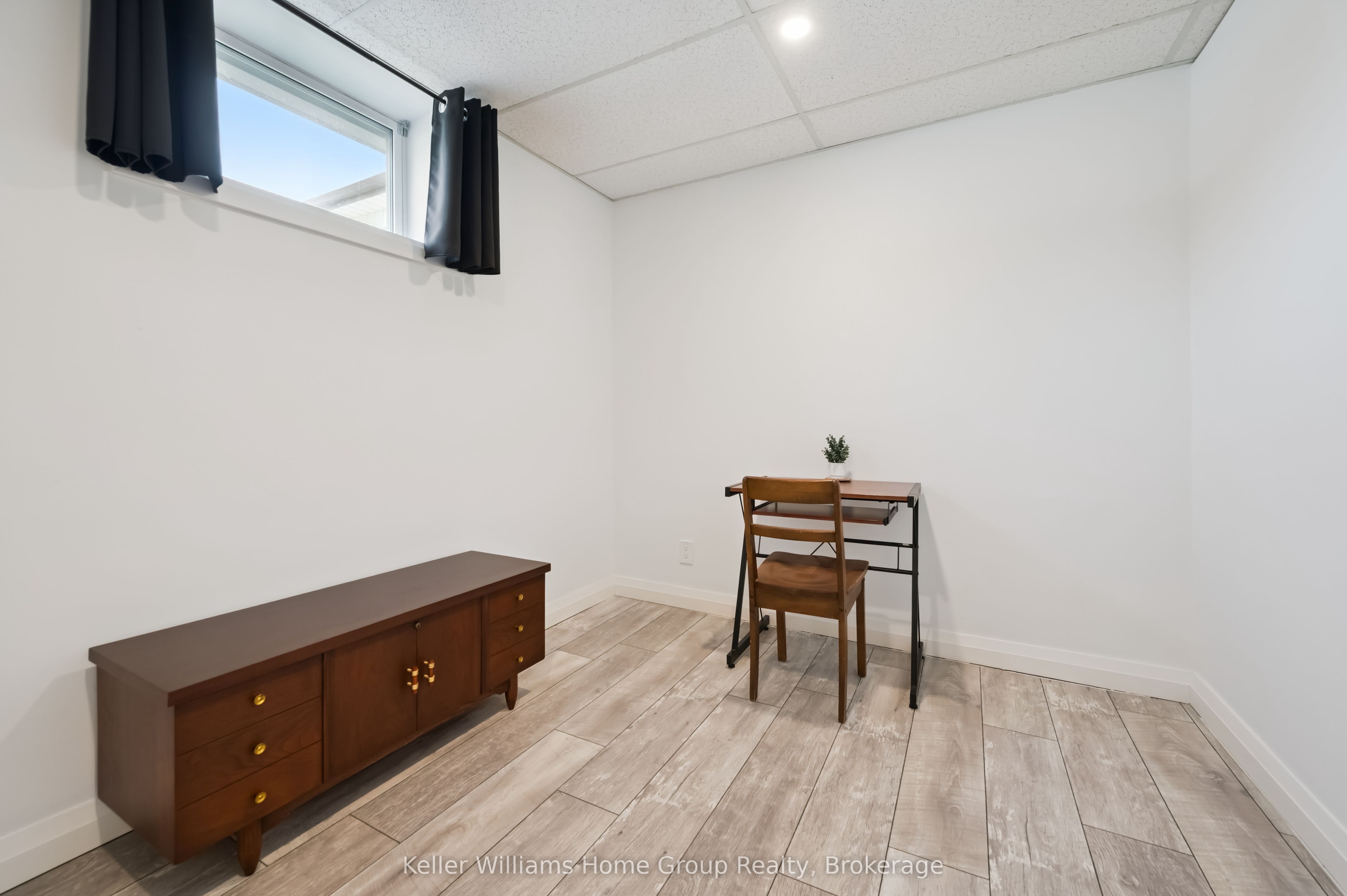 5789 Seventh Line Property Photo 30