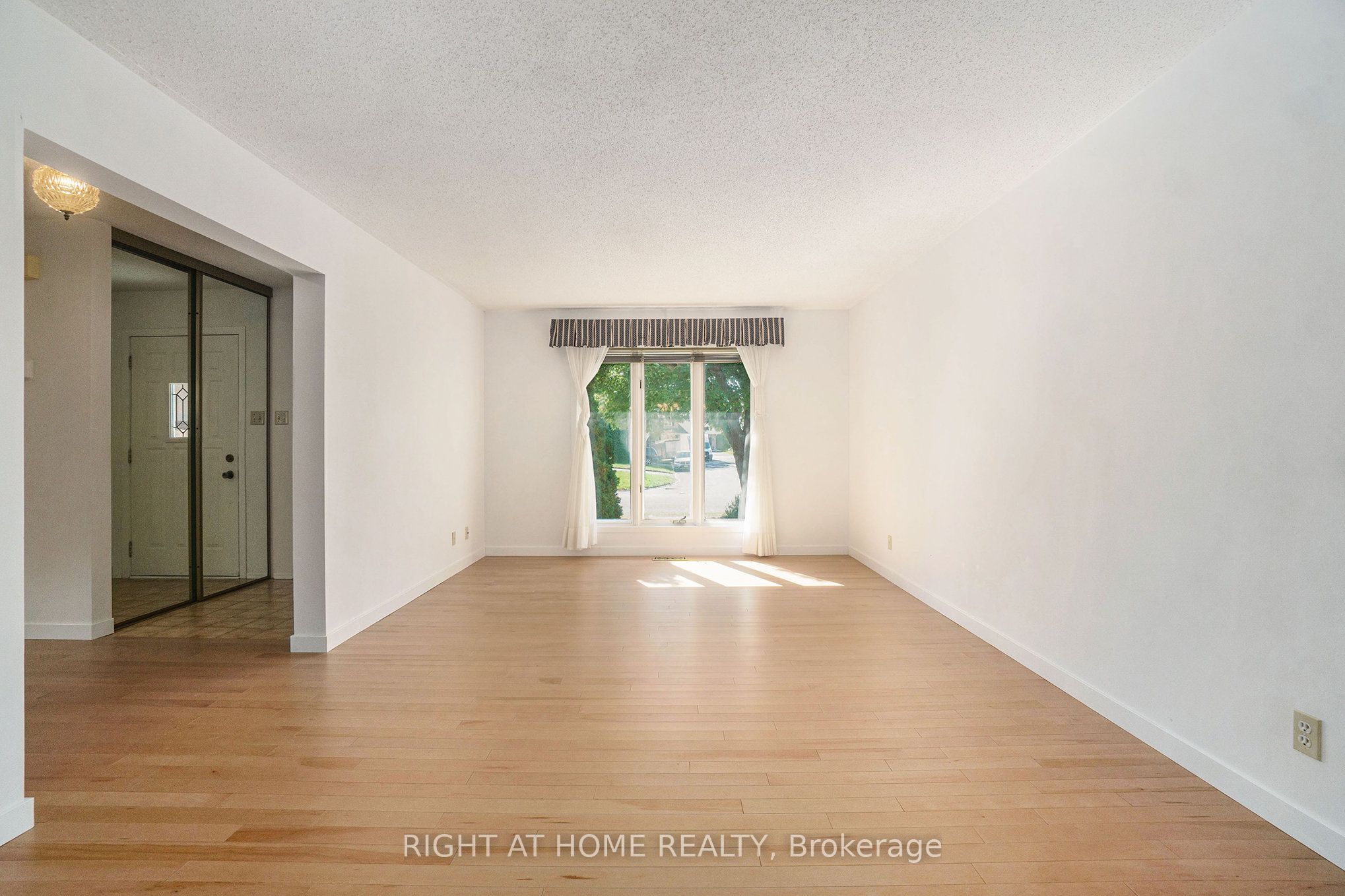 82 Nestow Drive Property Photo 5