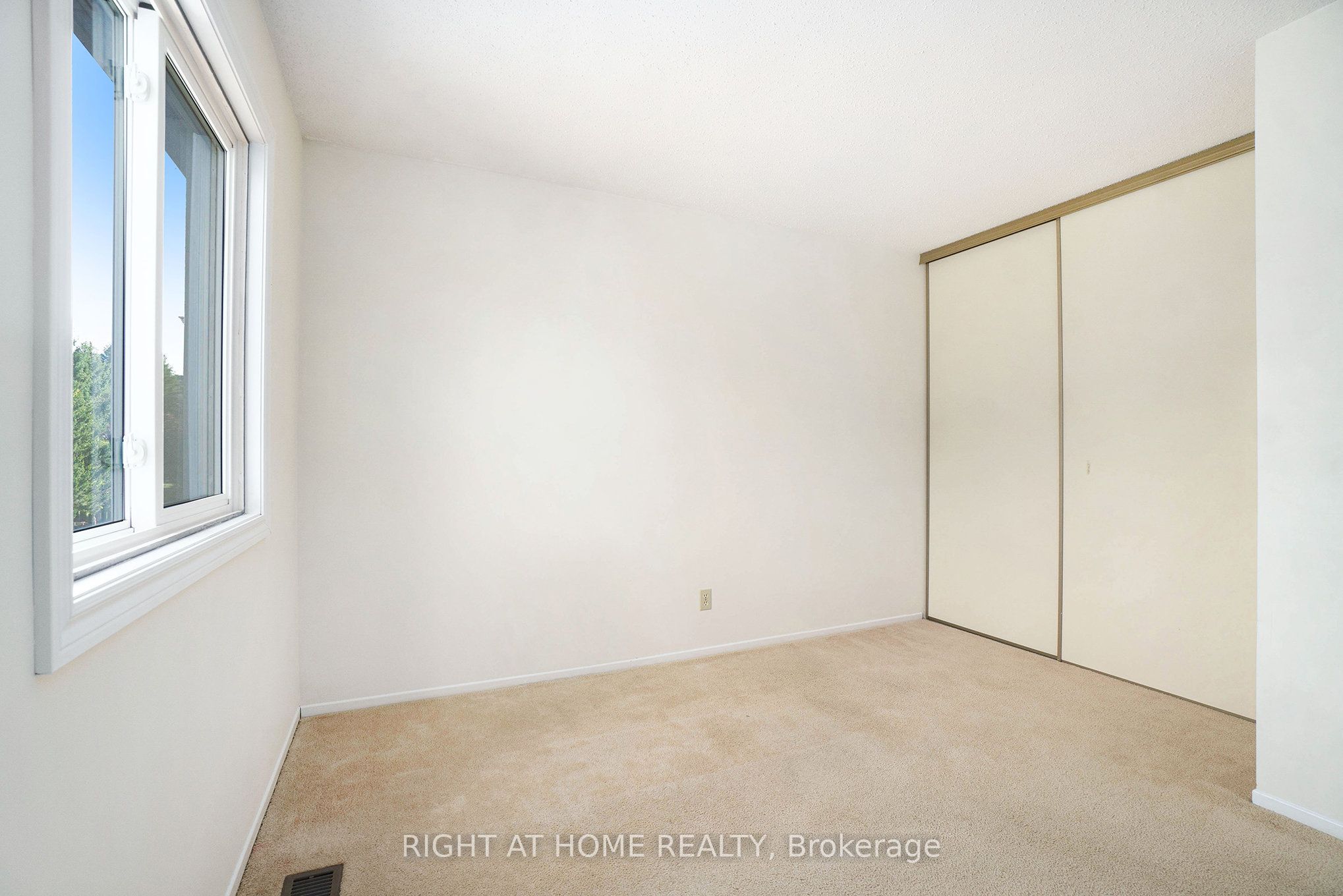 82 Nestow Drive Property Photo 18