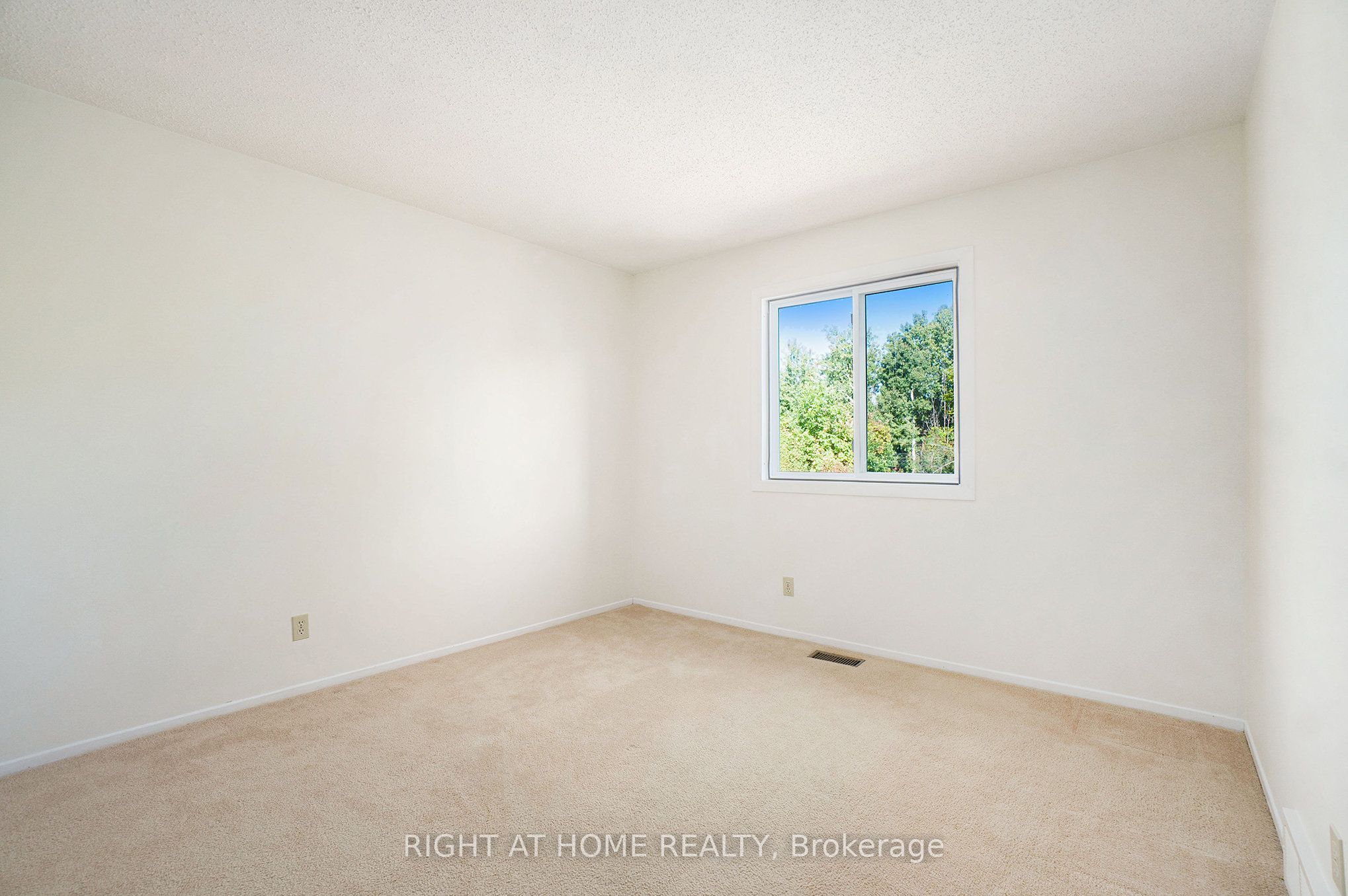 82 Nestow Drive Property Photo 19