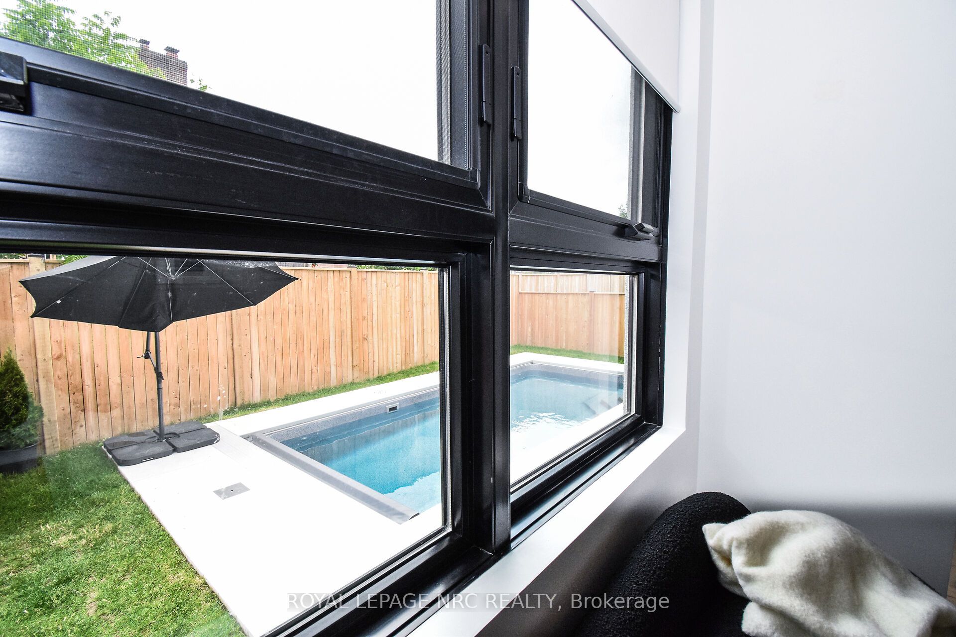 82 Ivy Crescent Property Photo 4