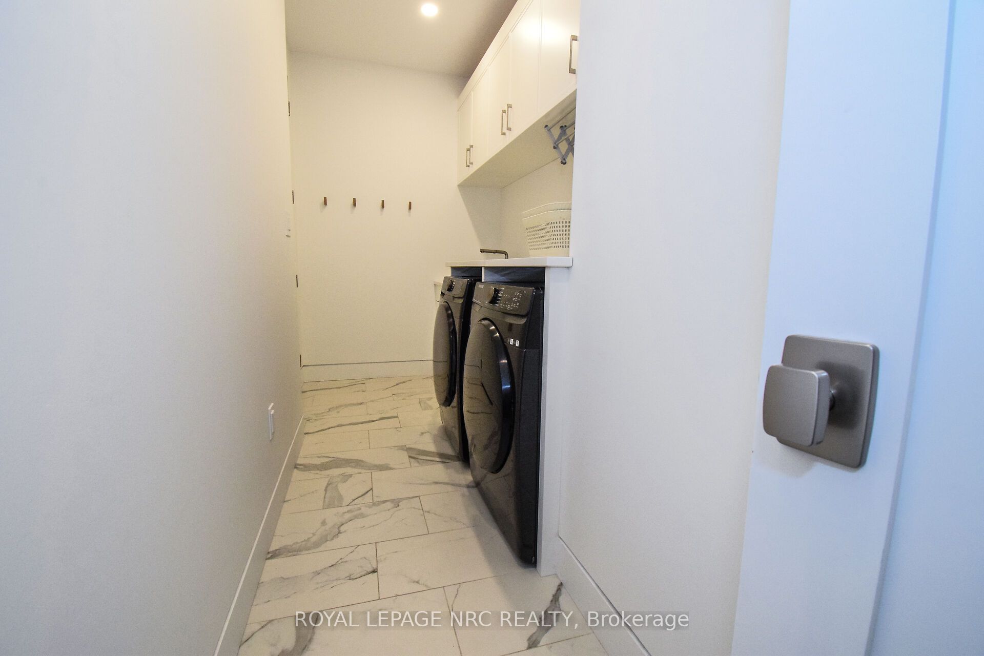 82 Ivy Crescent Property Photo 30
