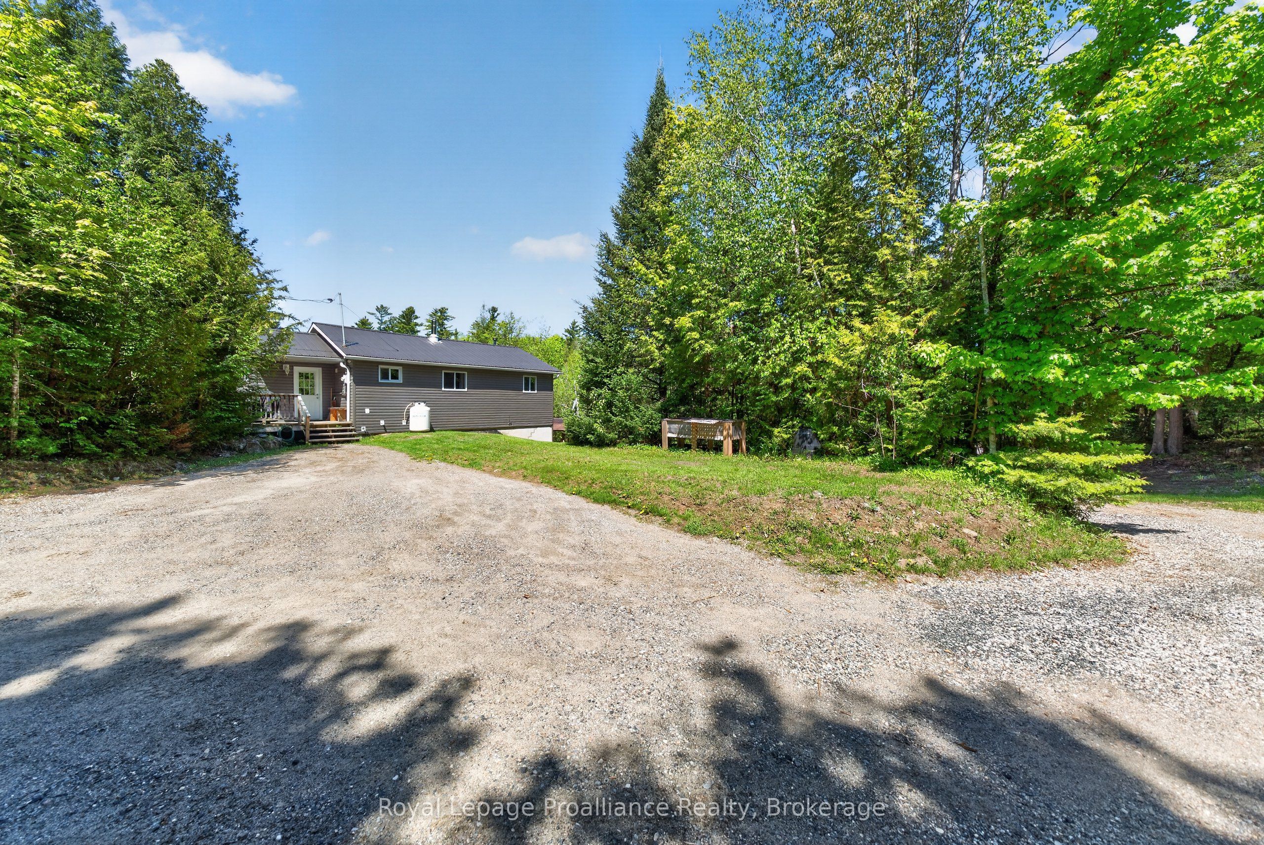 1084c Ridge Lane Property Photo 1