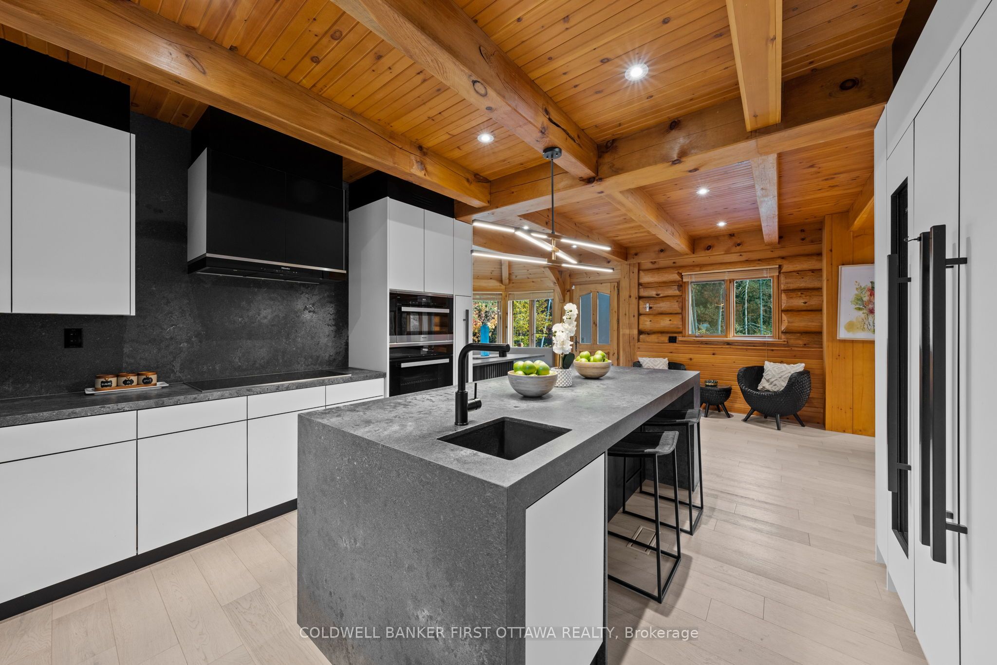 9 Lucas Lane Property Photo 13