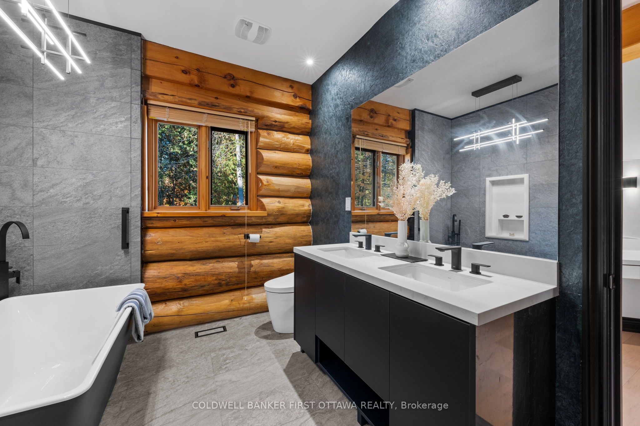 9 Lucas Lane Property Photo 18