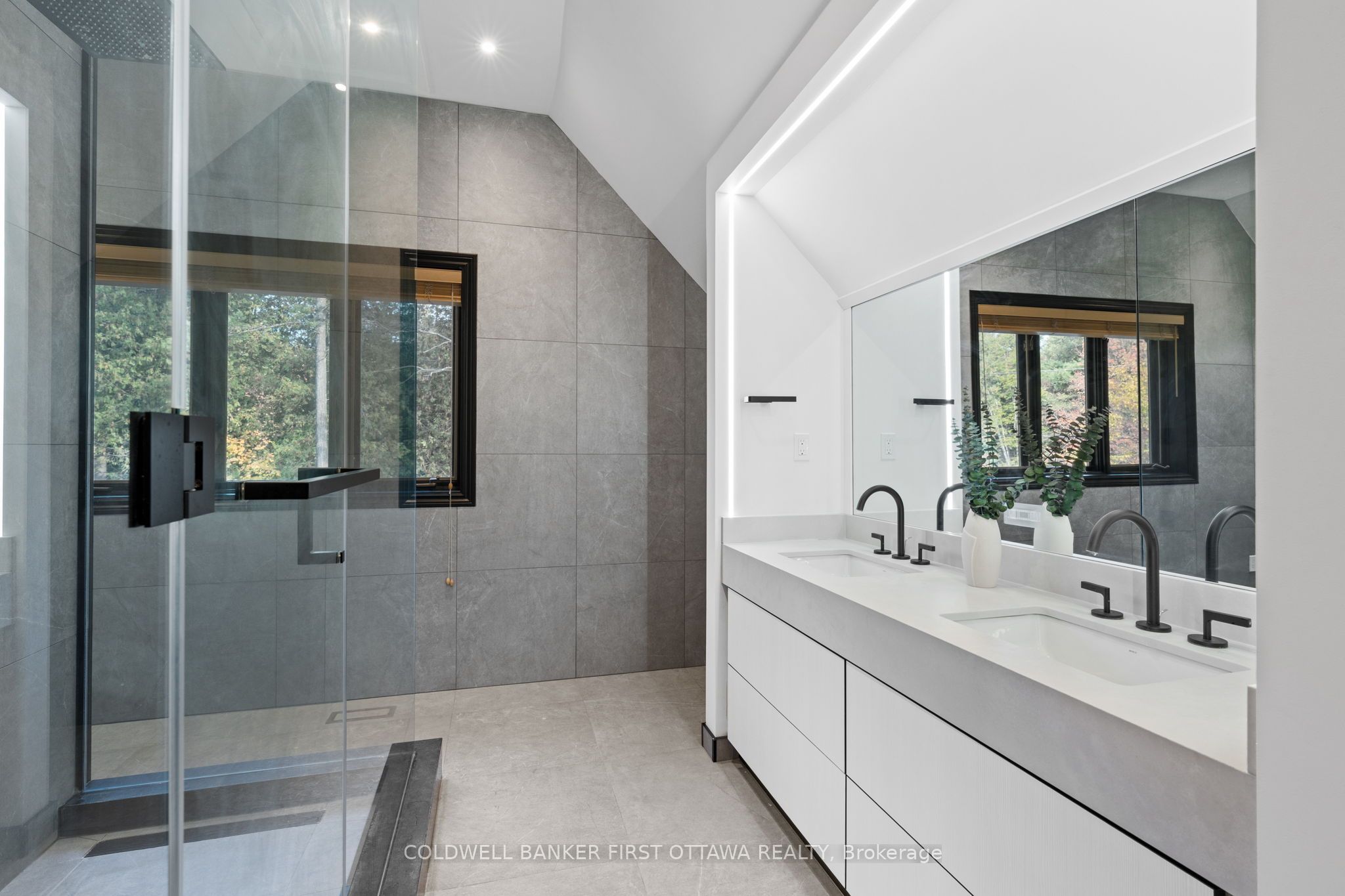 9 Lucas Lane Property Photo 24