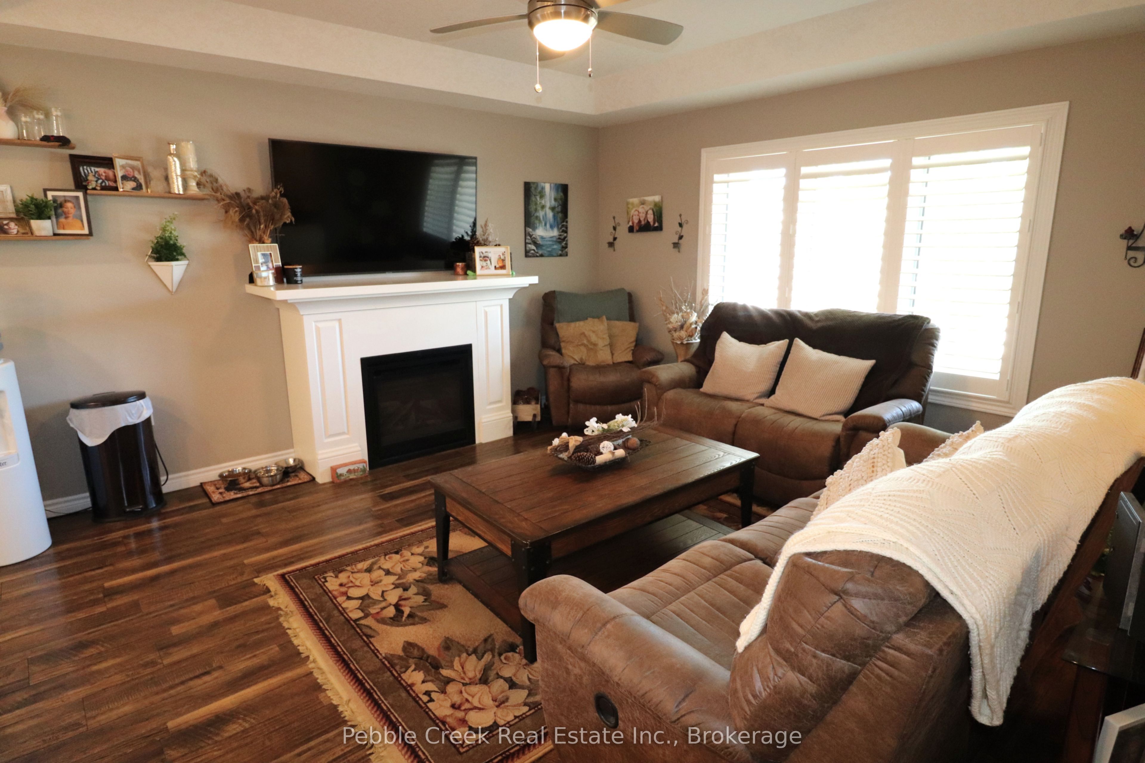 24 Huron Heights Drive Property Photo 5
