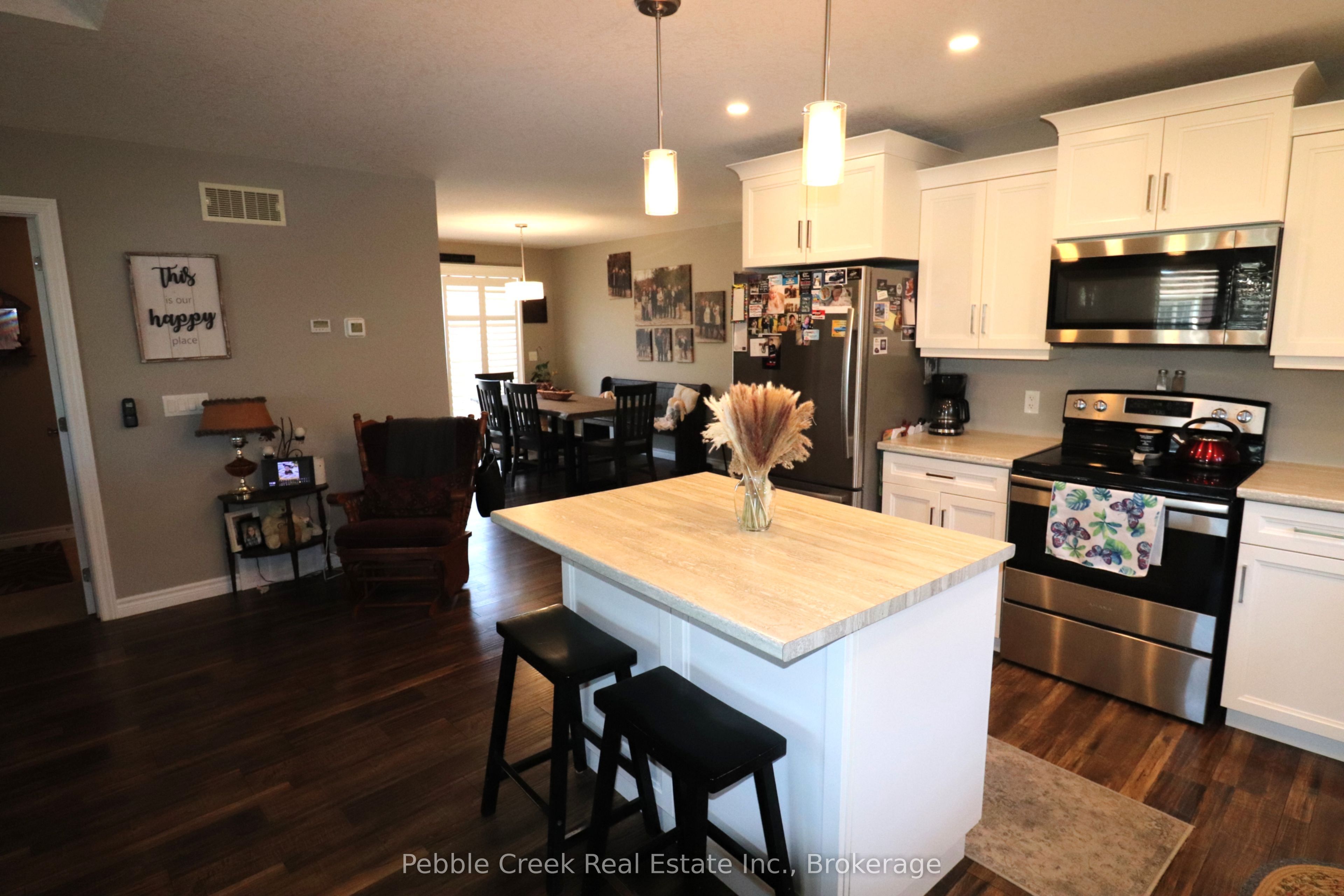 24 Huron Heights Drive Property Photo 10