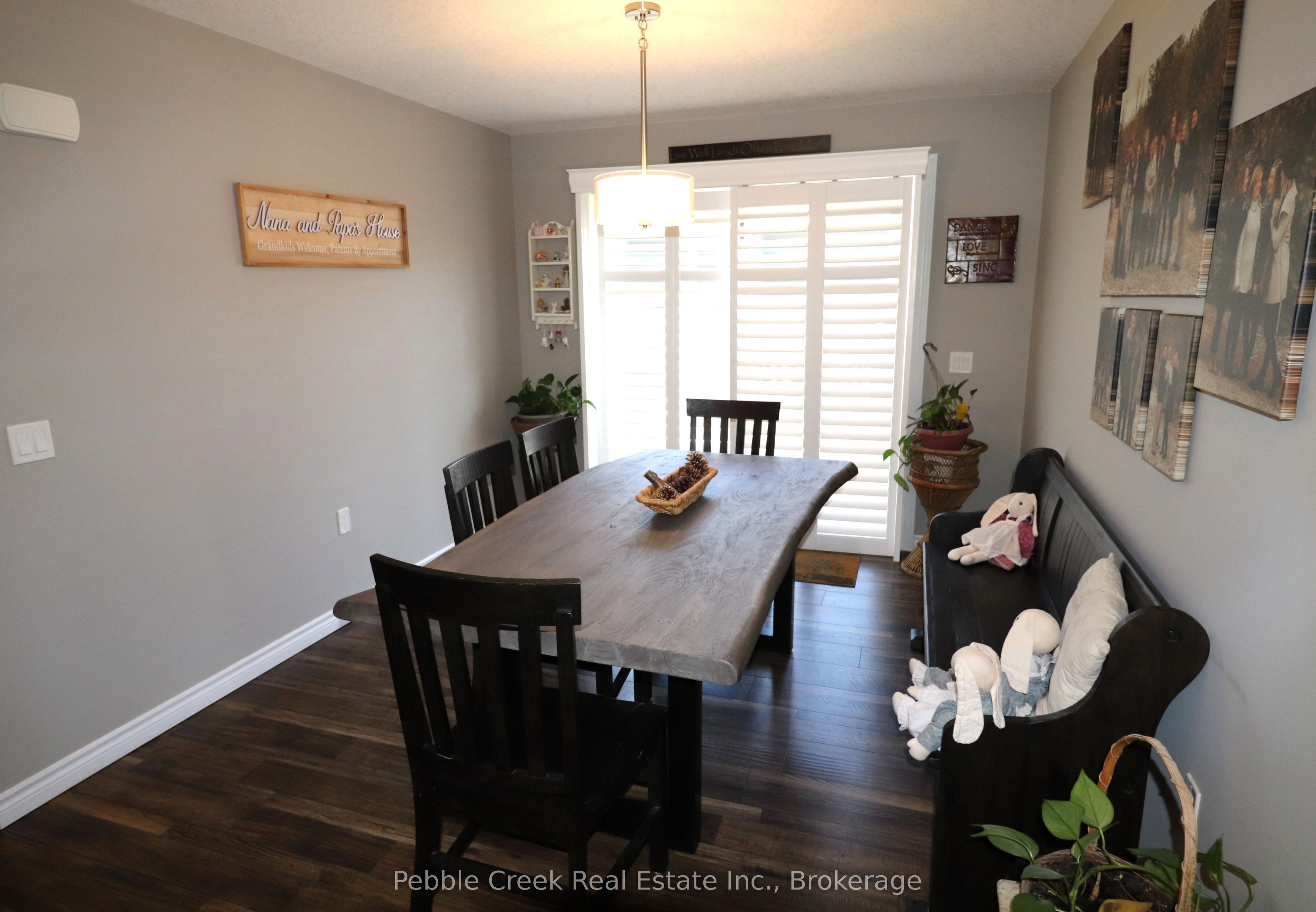 24 Huron Heights Drive Property Photo 12