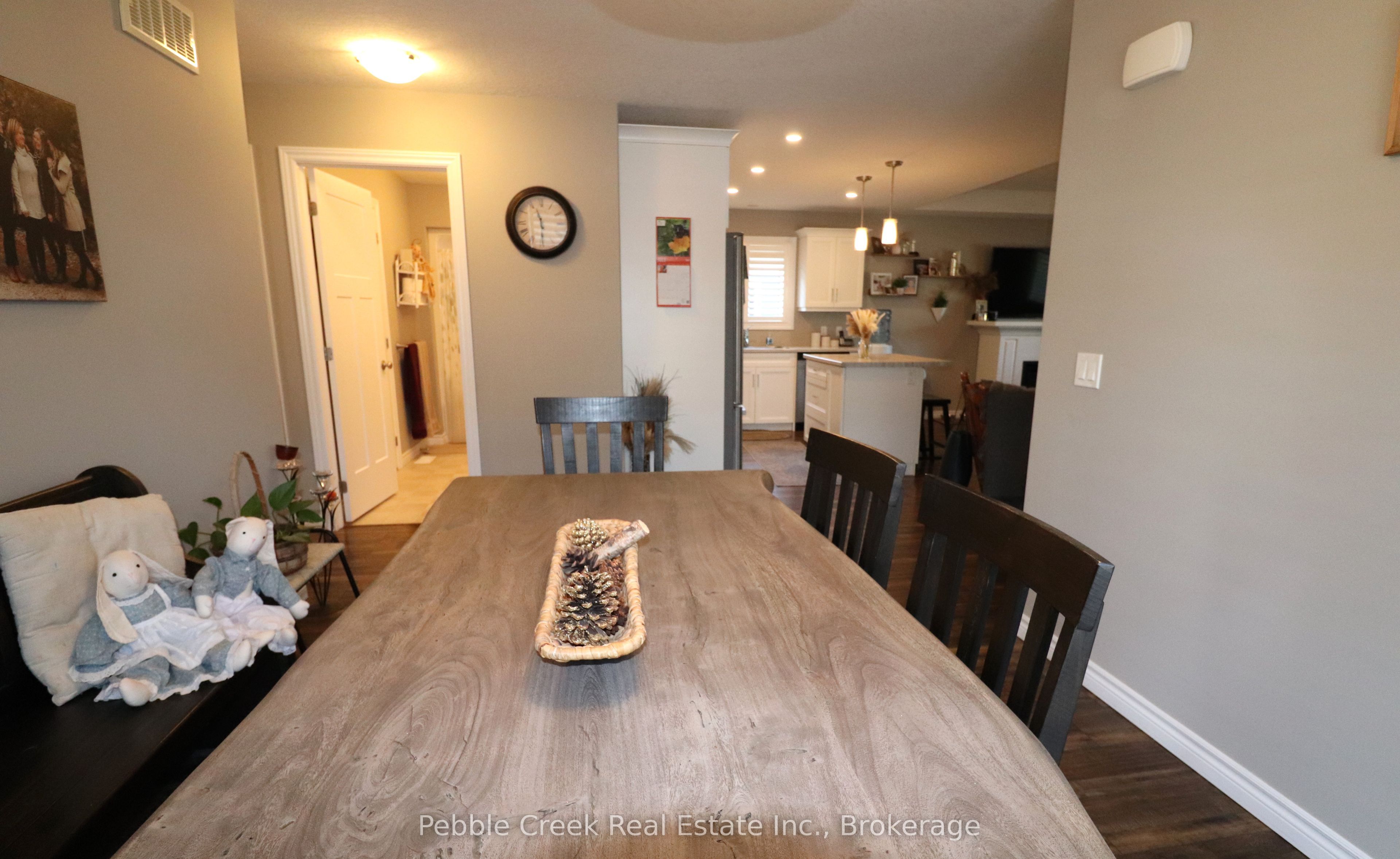 24 Huron Heights Drive Property Photo 13