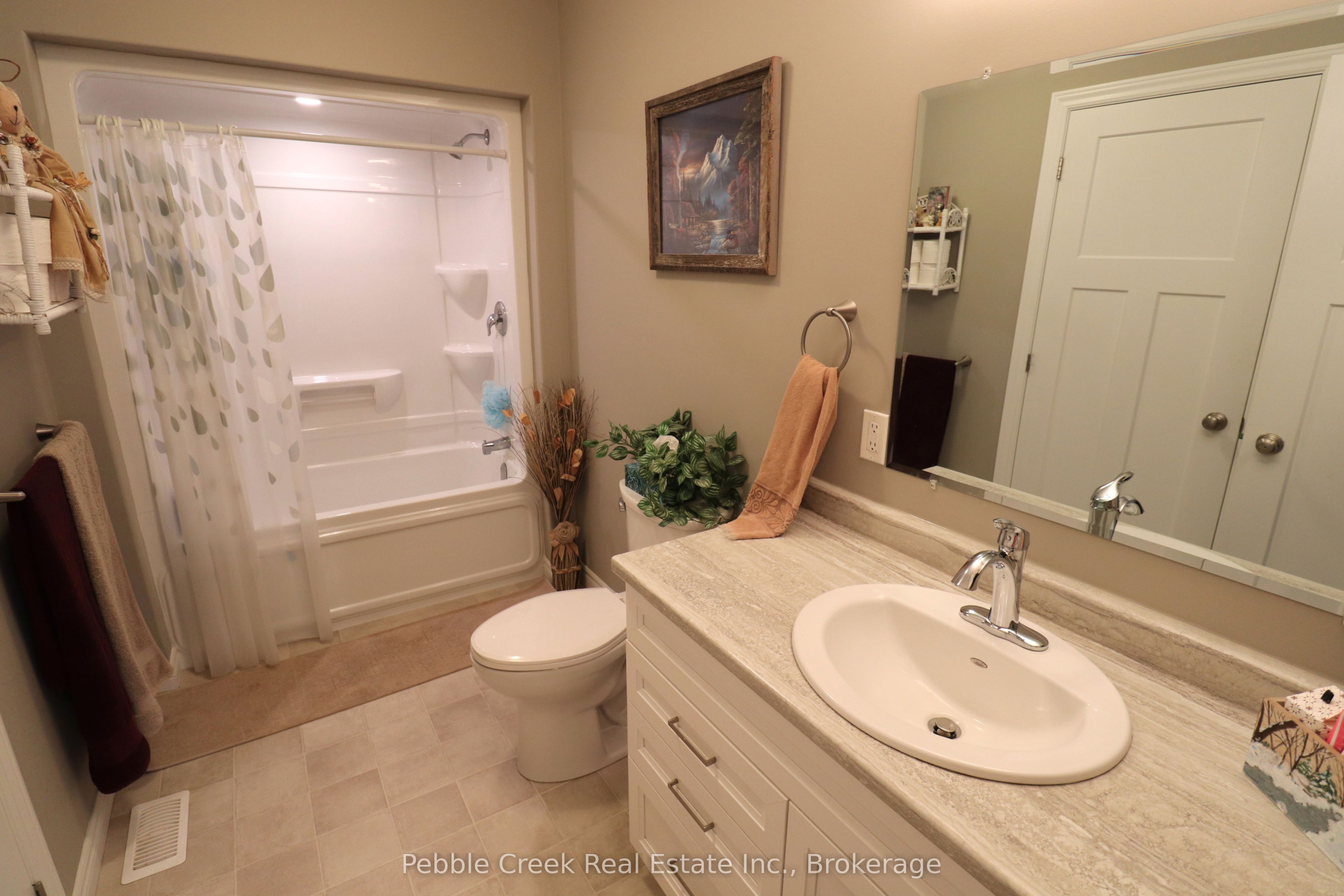 24 Huron Heights Drive Property Photo 15