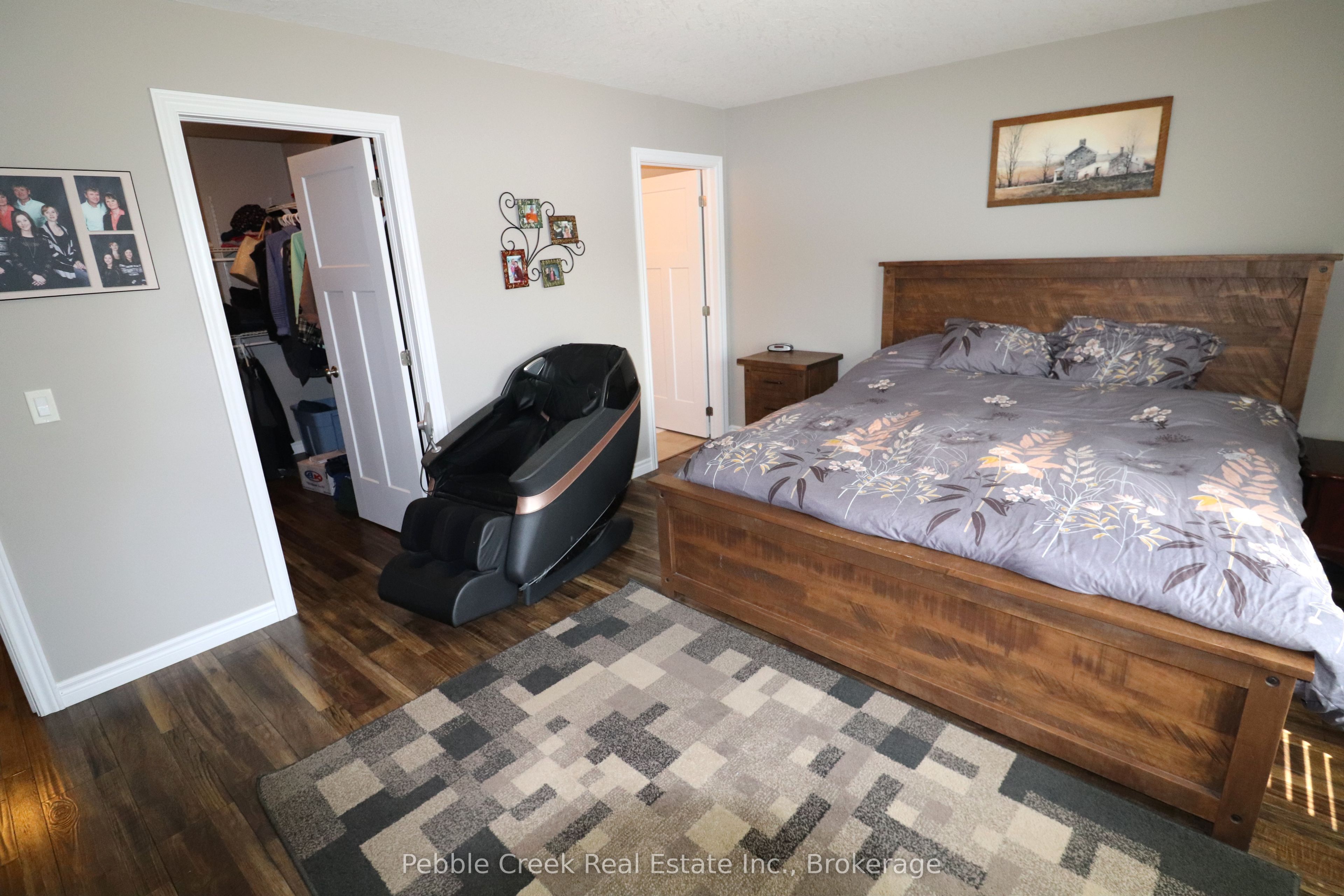 24 Huron Heights Drive Property Photo 17