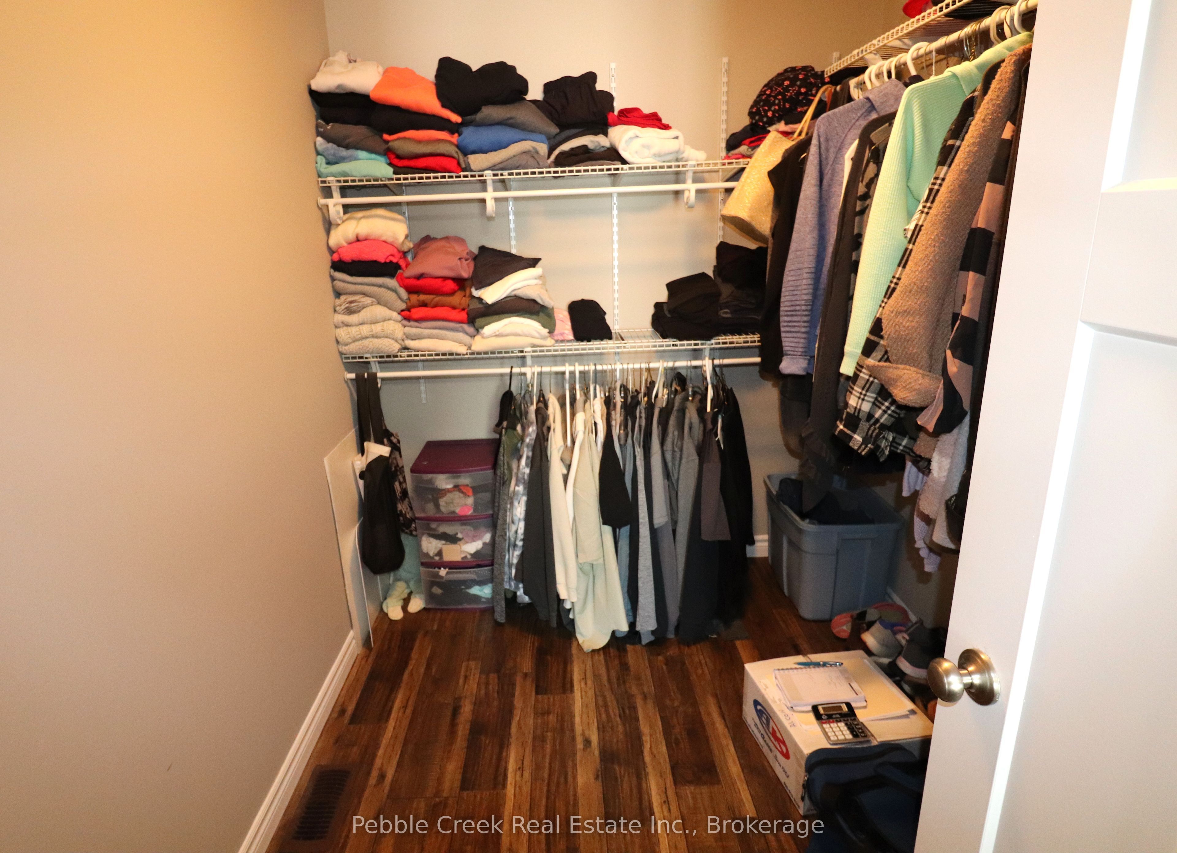 24 Huron Heights Drive Property Photo 18