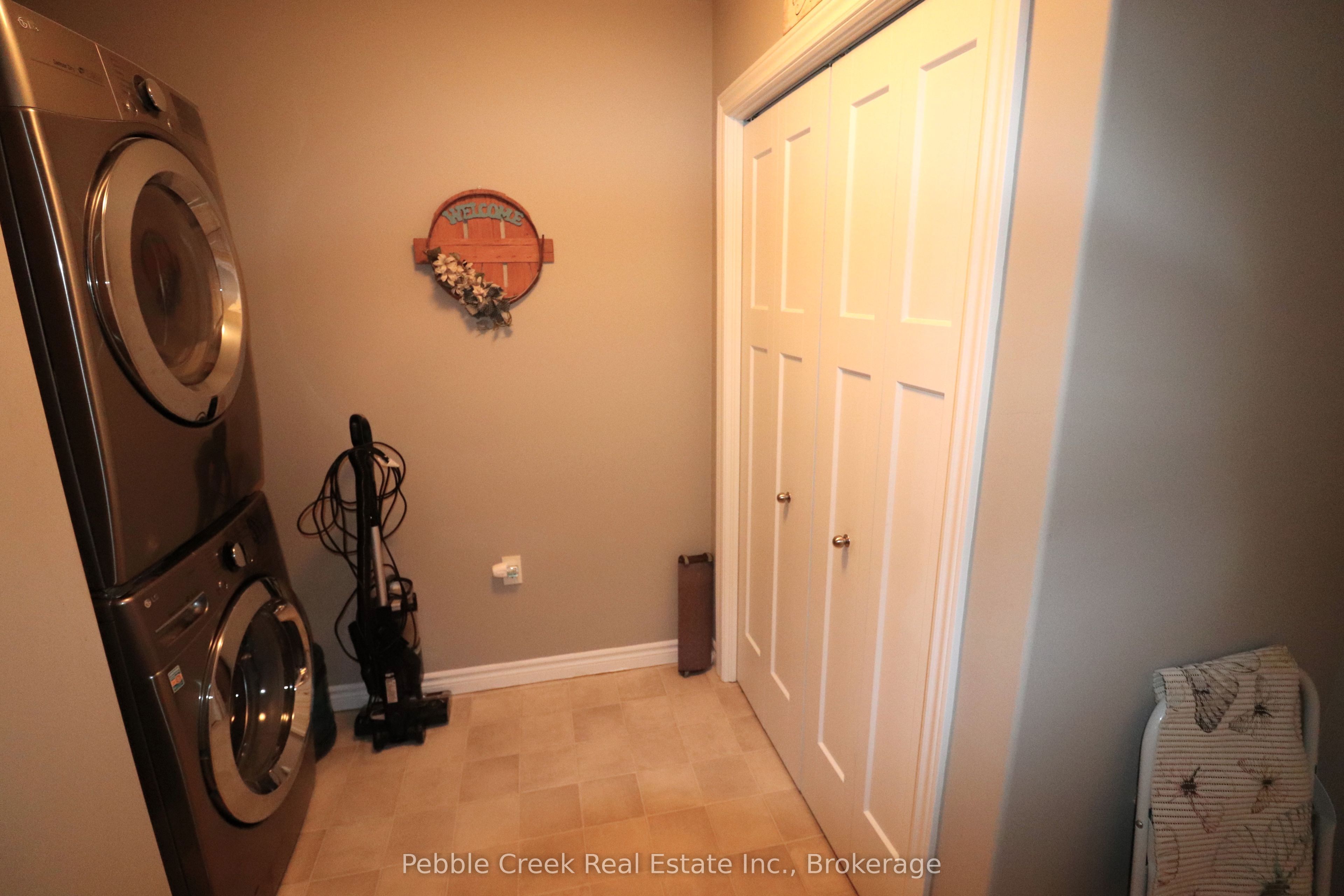 24 Huron Heights Drive Property Photo 22