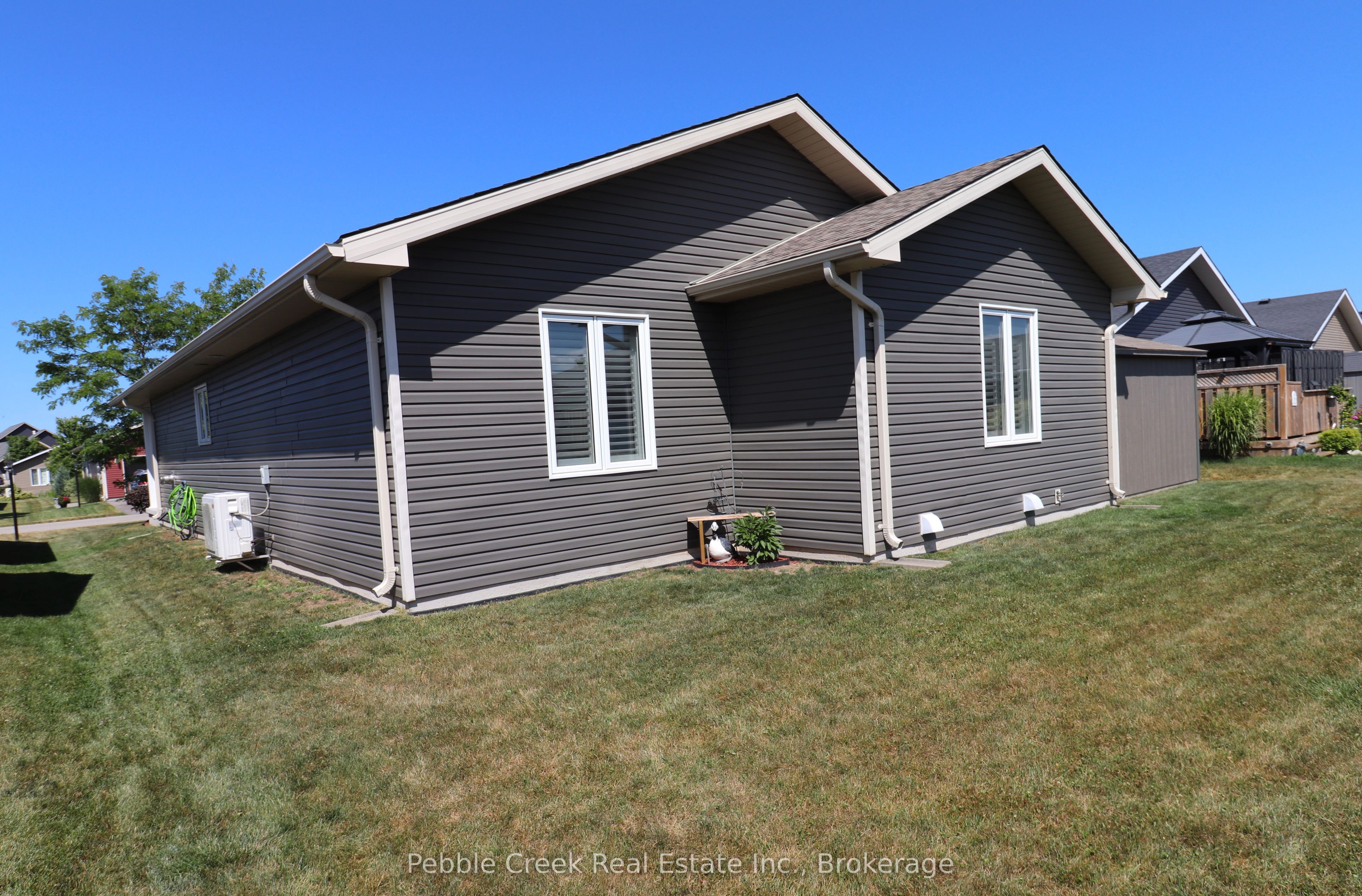 24 Huron Heights Drive Property Photo 24