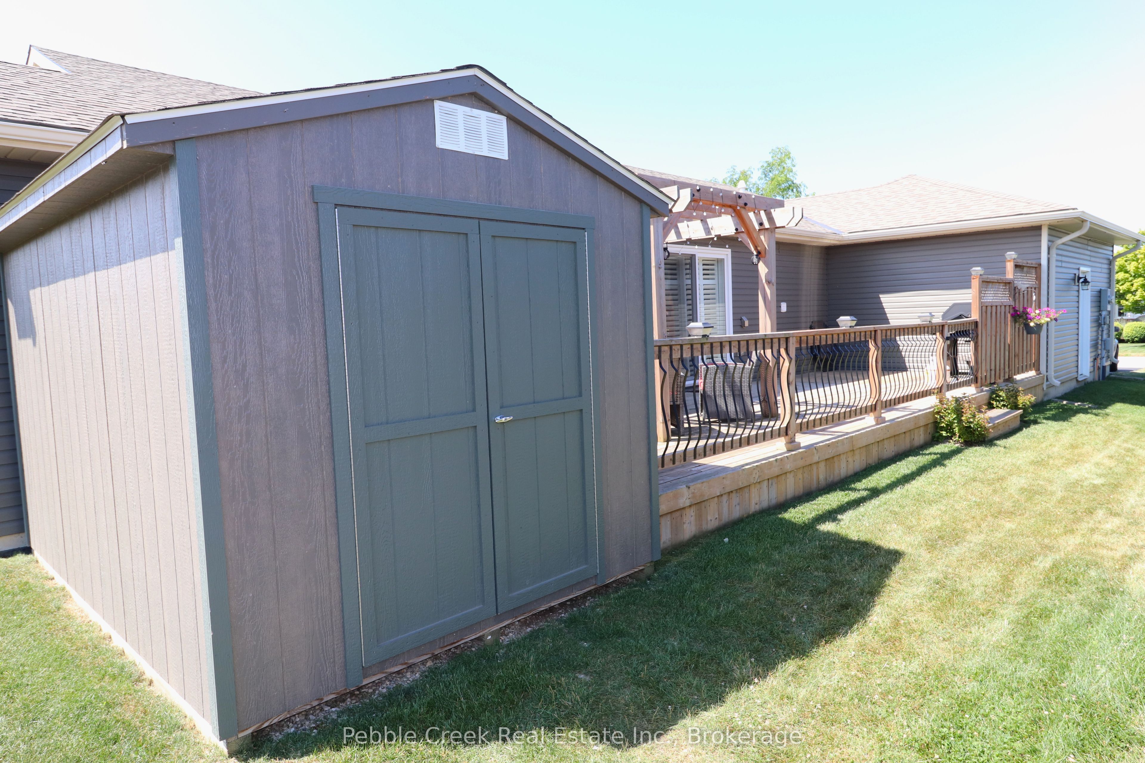 24 Huron Heights Drive Property Photo 27