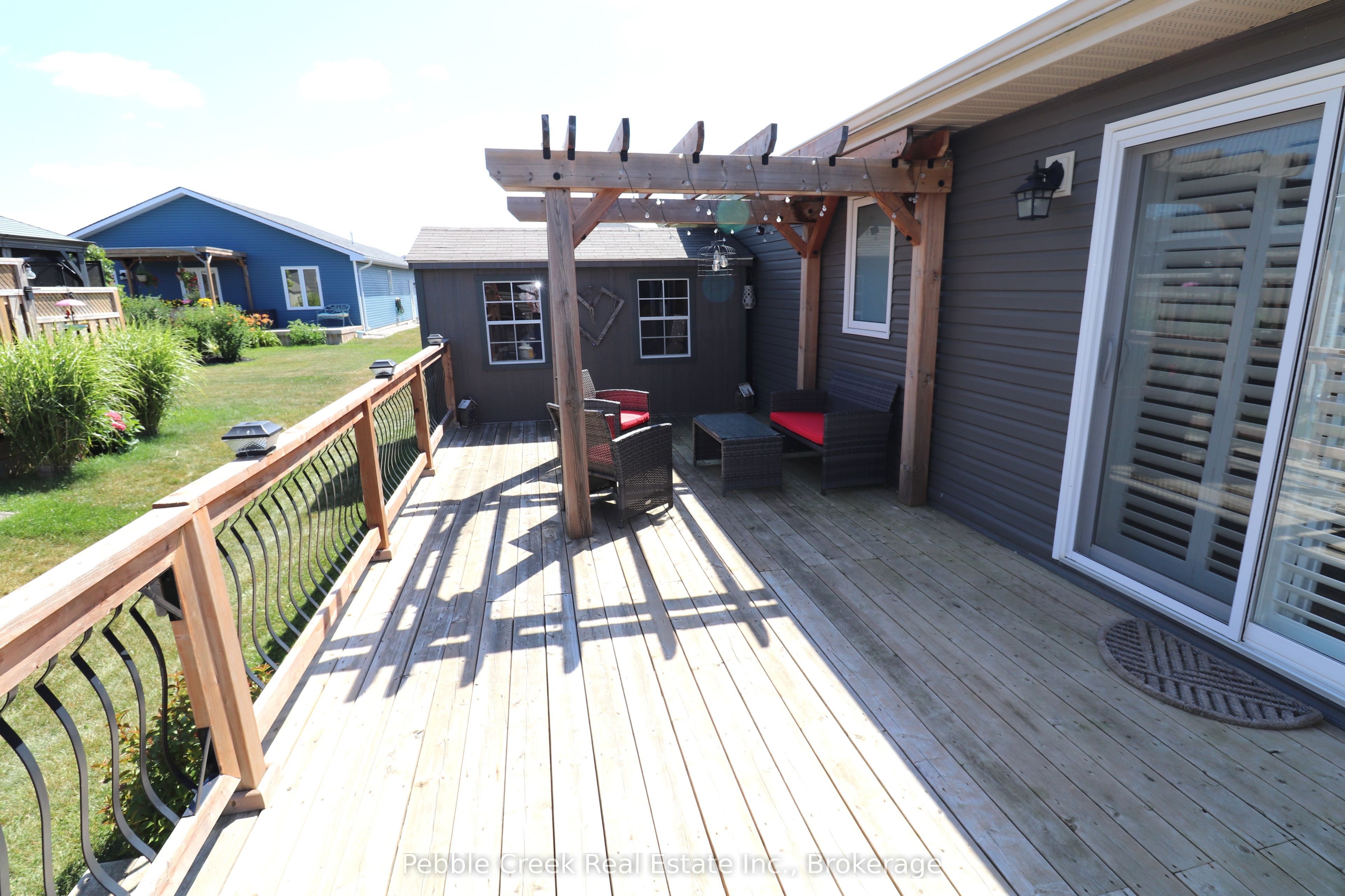 24 Huron Heights Drive Property Photo 28