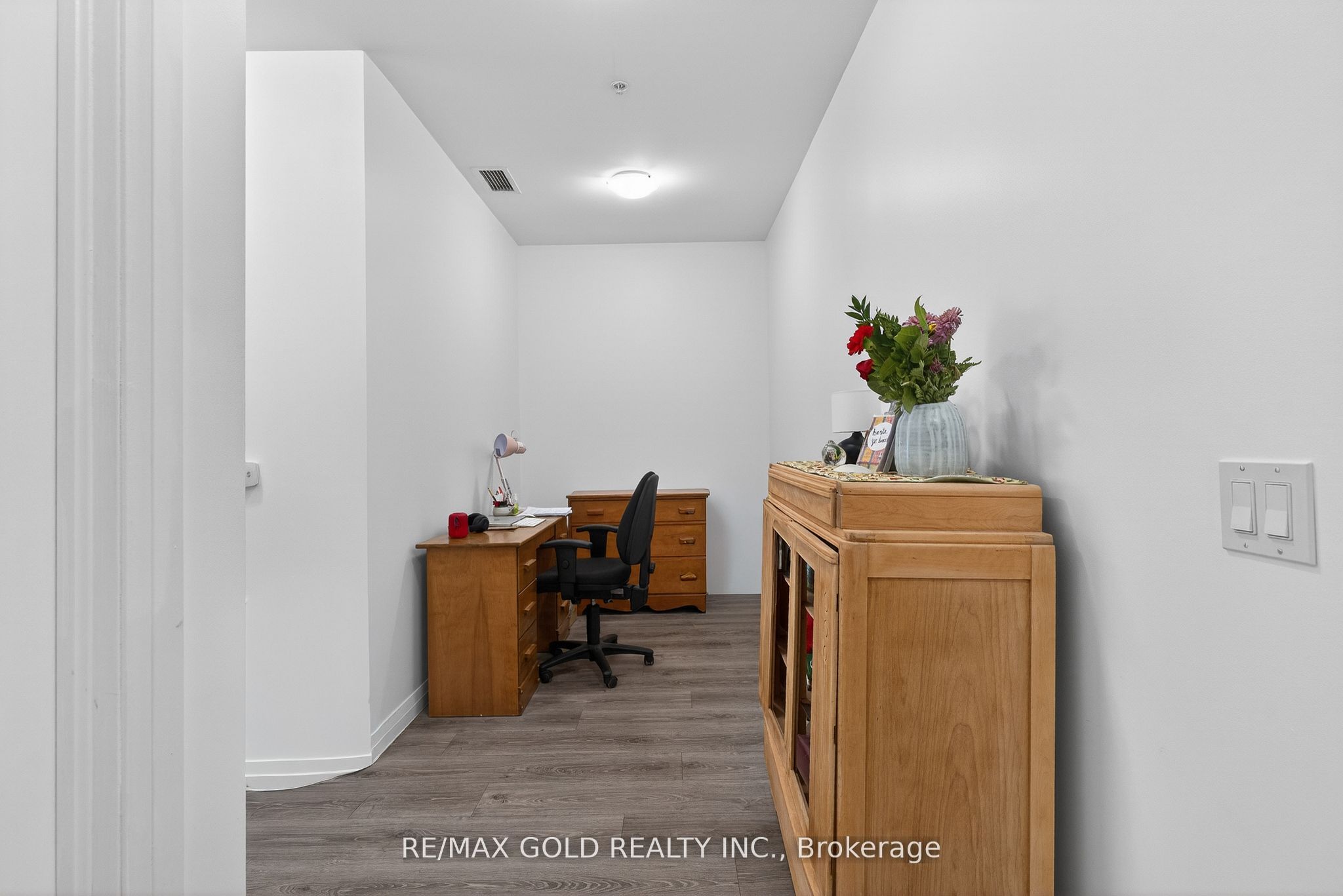 104 Garment Street 1010 Property Photo 19