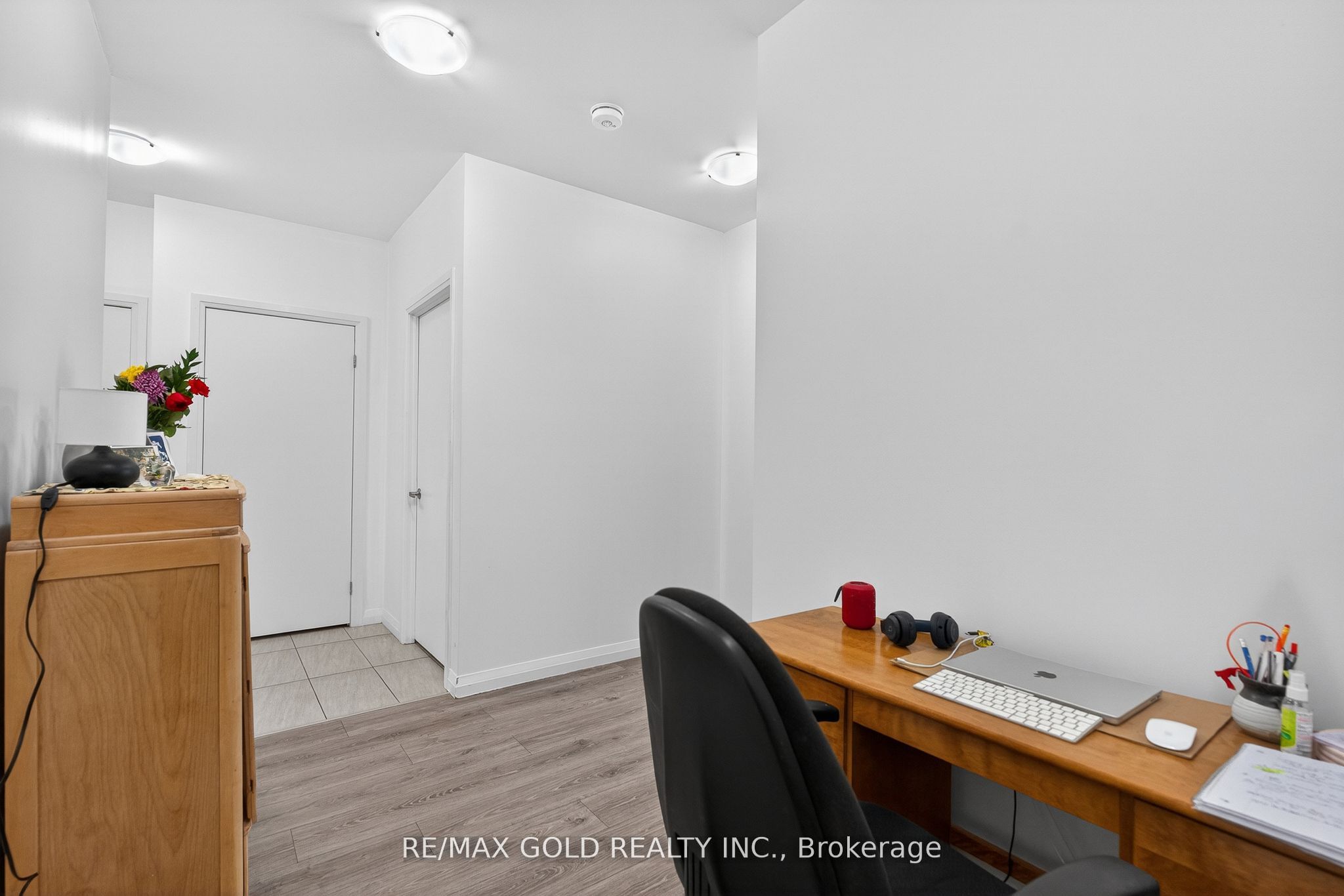104 Garment Street 1010 Property Photo 21