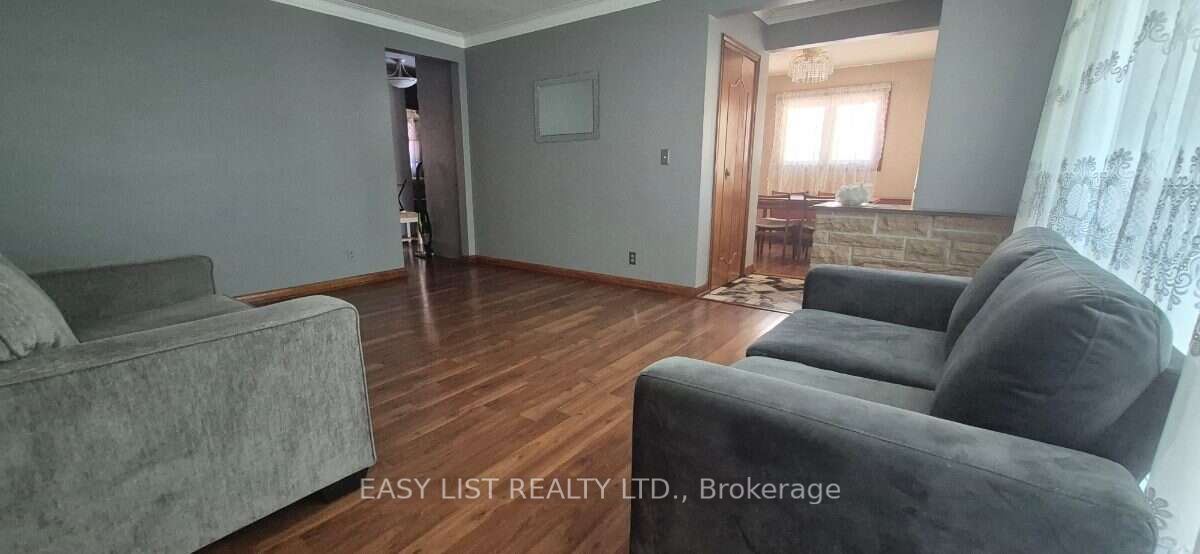 2371 Alexis Road Property Photo 15