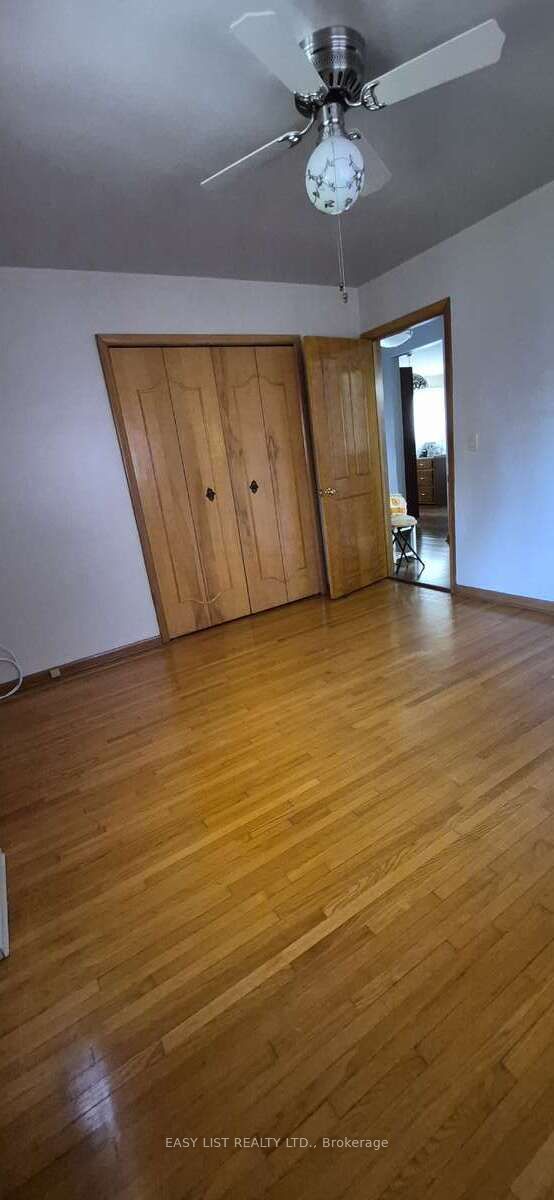 2371 Alexis Road Property Photo 17