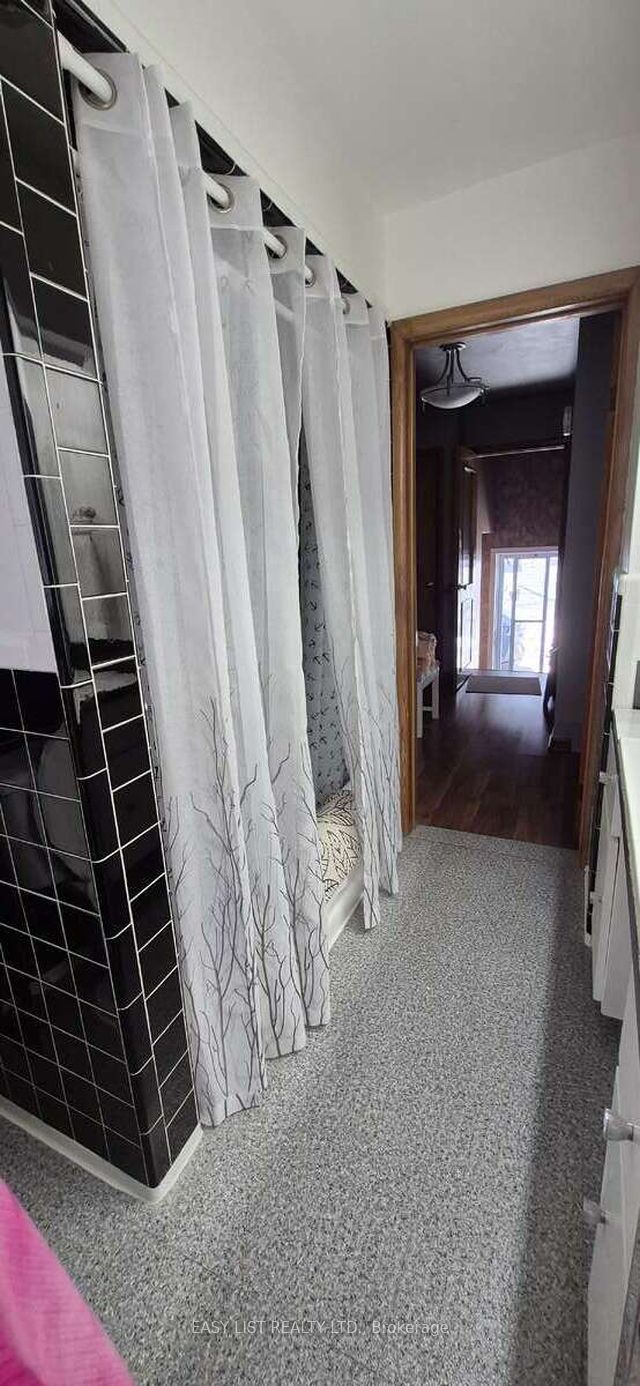 2371 Alexis Road Property Photo 22