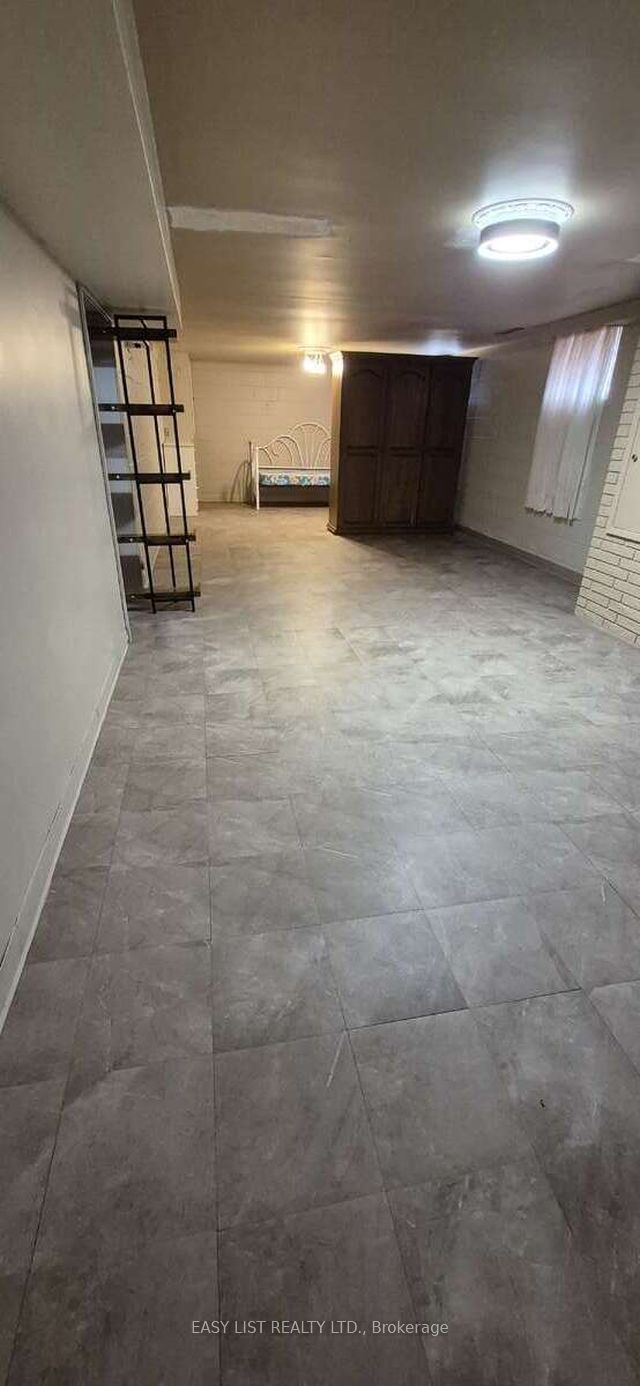 2371 Alexis Road Property Photo 30