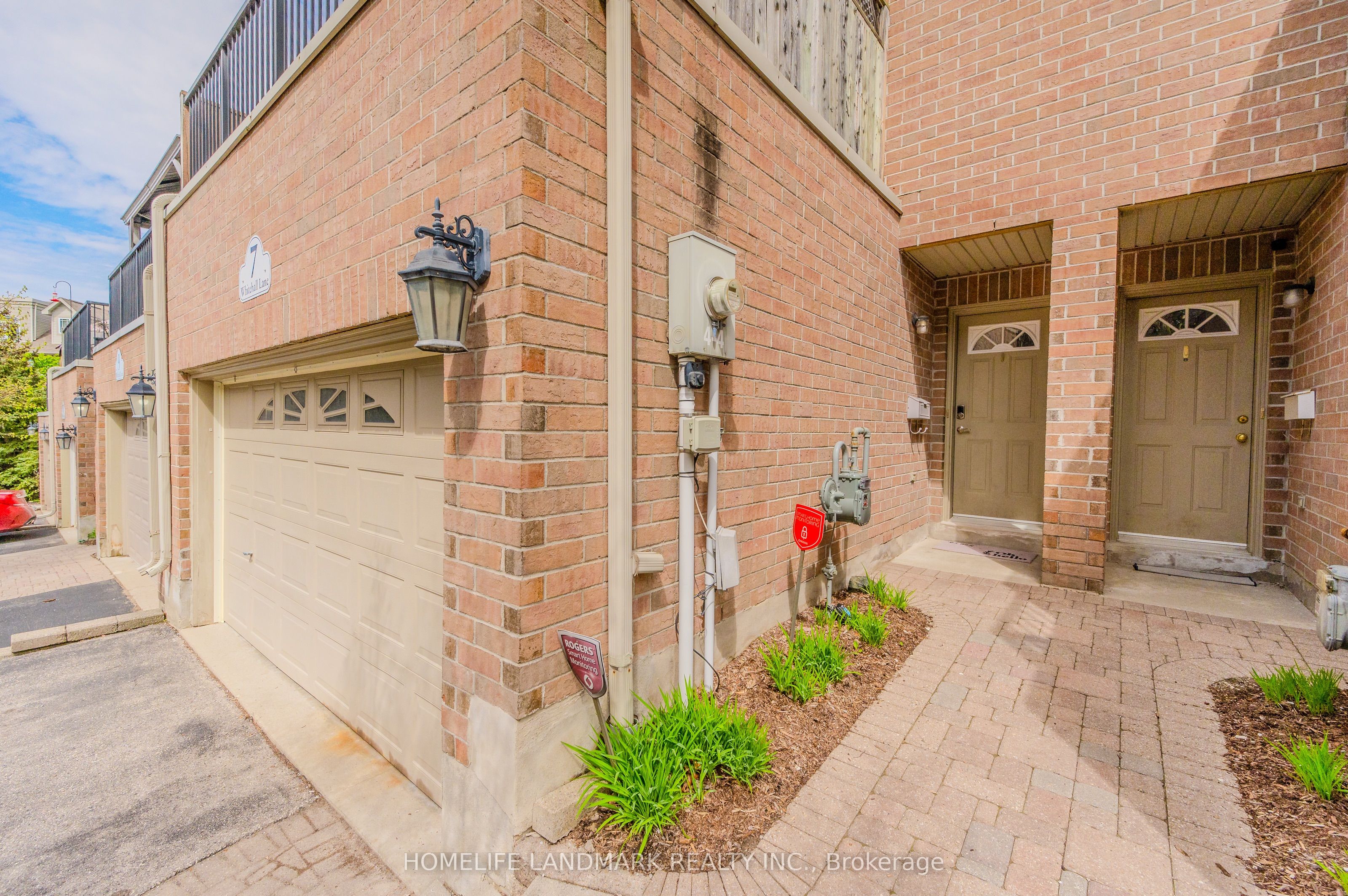 7 Whitehall Lane Property Photo 3