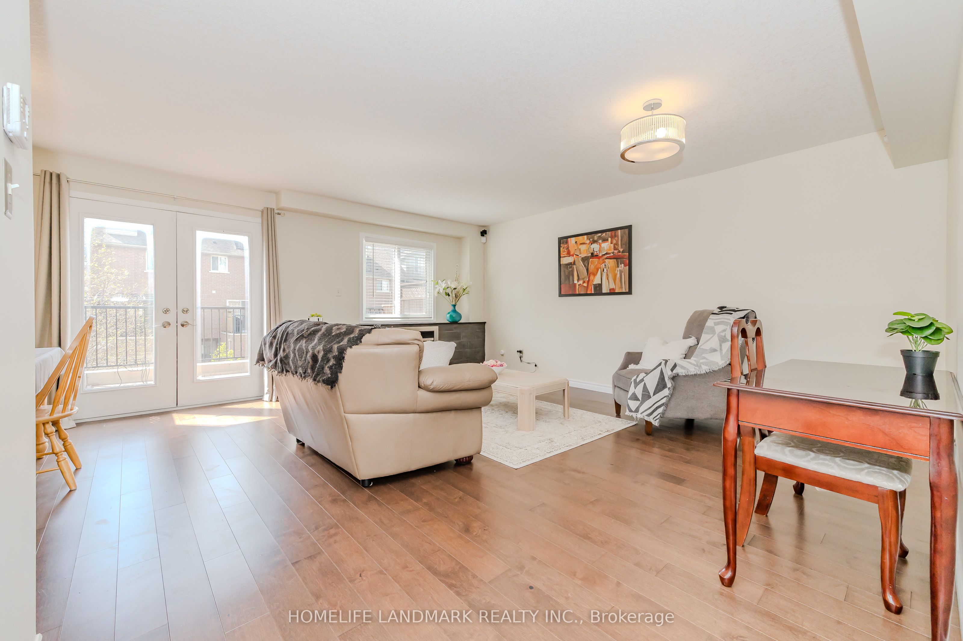 7 Whitehall Lane Property Photo 8