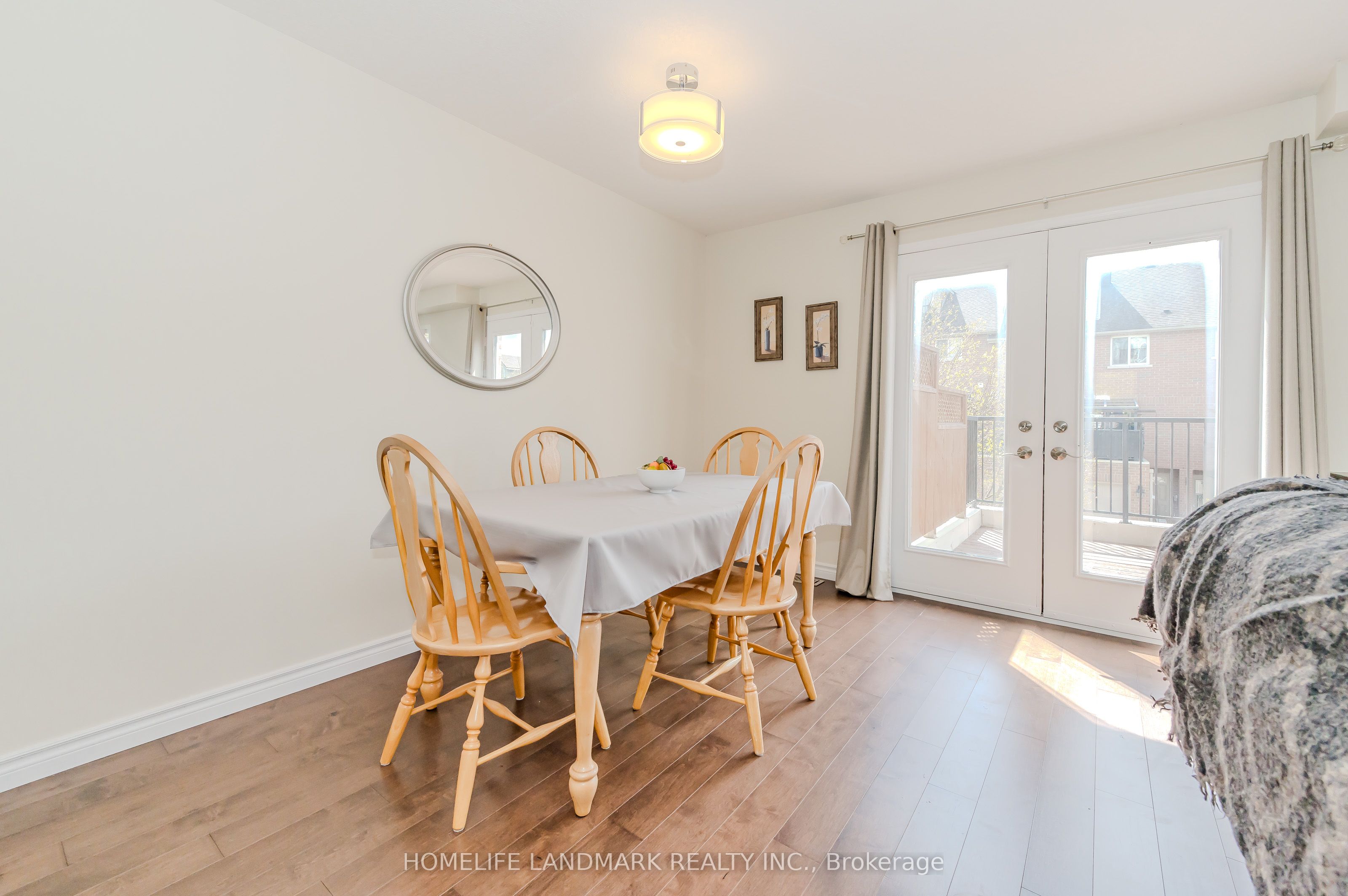 7 Whitehall Lane Property Photo 12