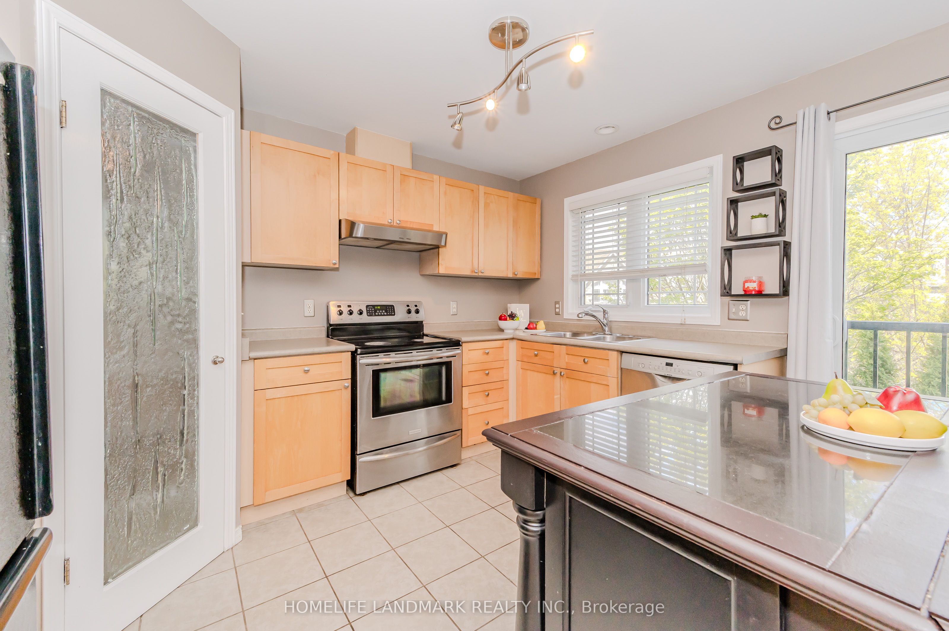 7 Whitehall Lane Property Photo 16