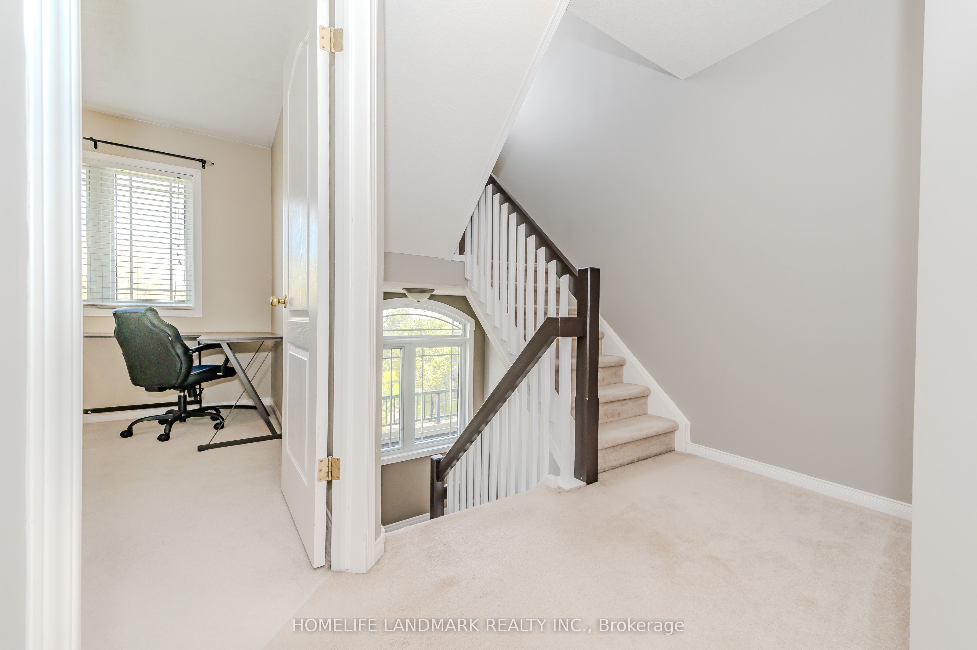 7 Whitehall Lane Property Photo 19