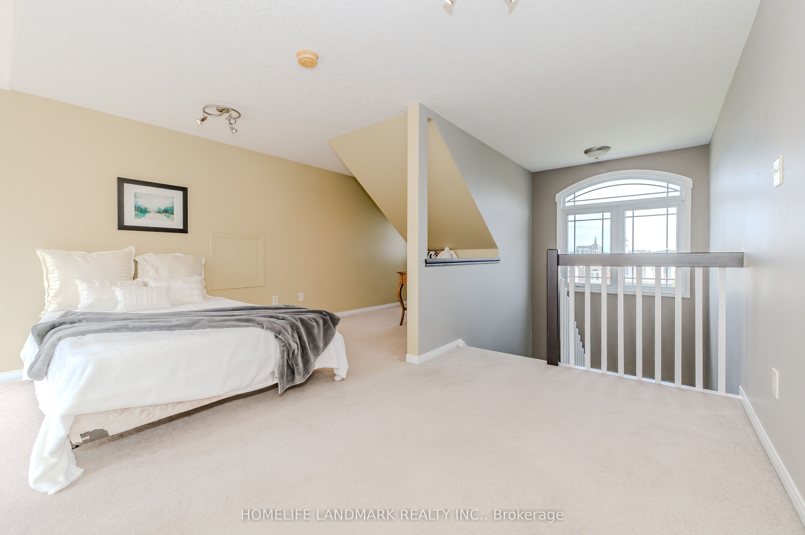 7 Whitehall Lane Property Photo 31