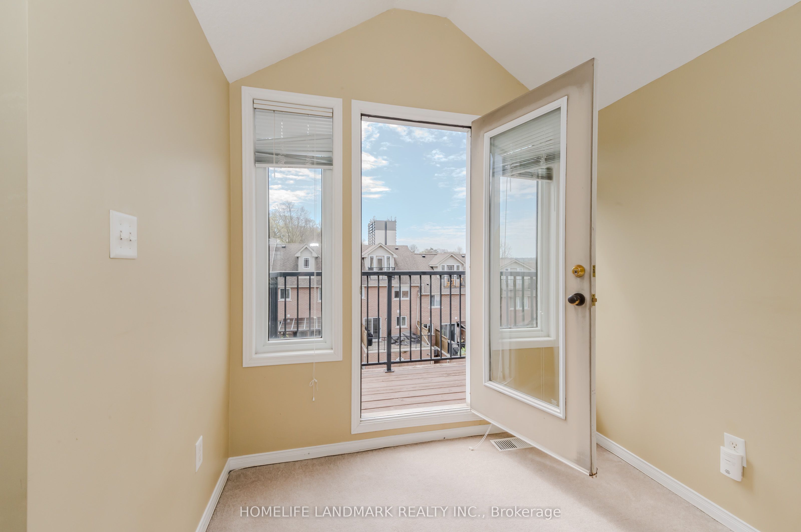 7 Whitehall Lane Property Photo 34