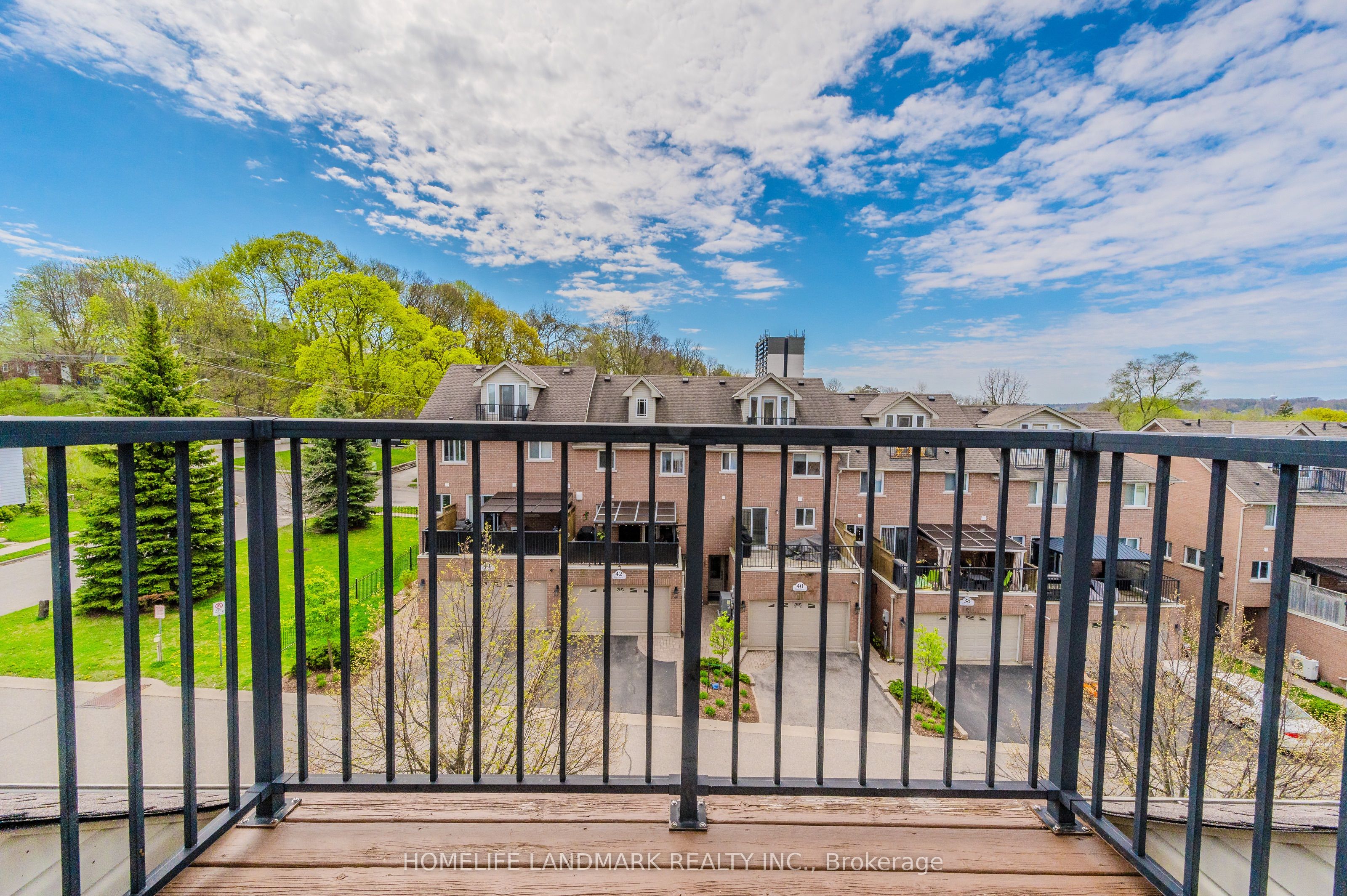 7 Whitehall Lane Property Photo 35
