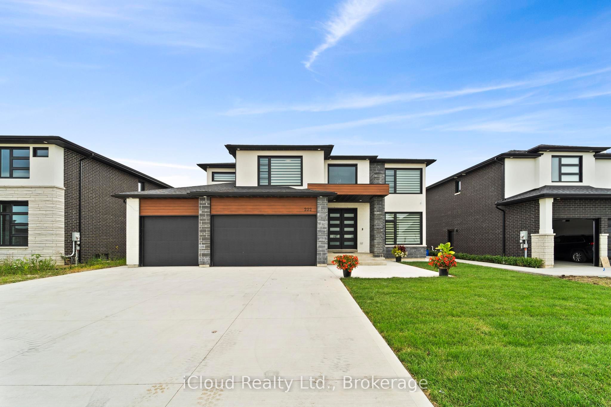 222 Cowan Court Property Photo 1