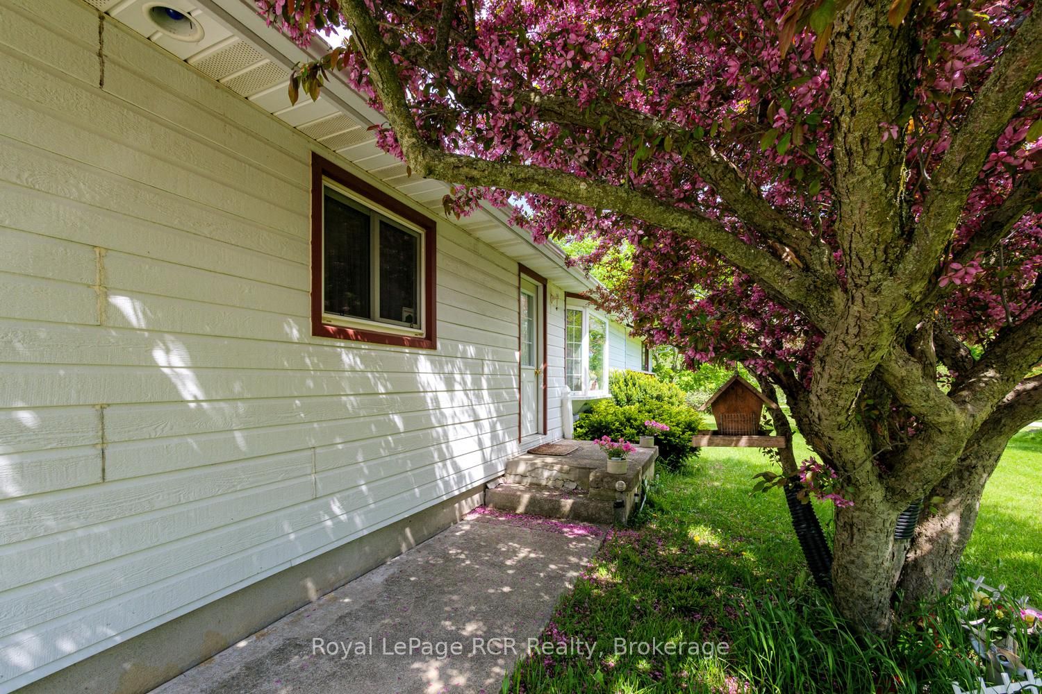 873 14th Street W Property Photo 8