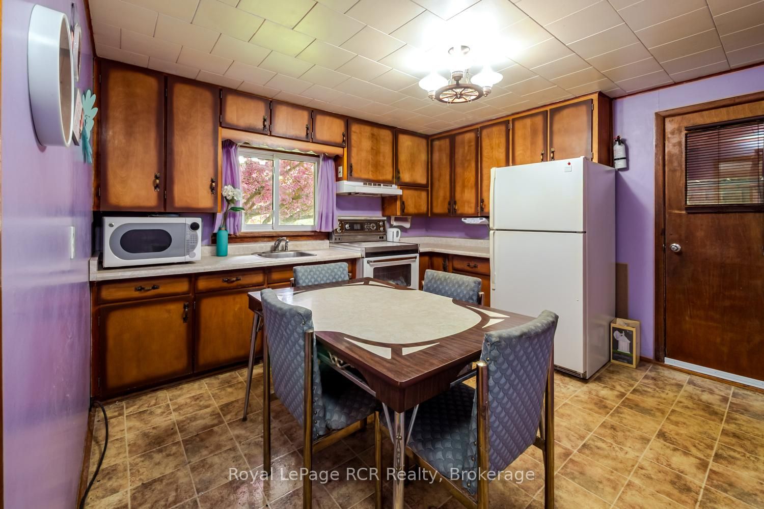 873 14th Street W Property Photo 15