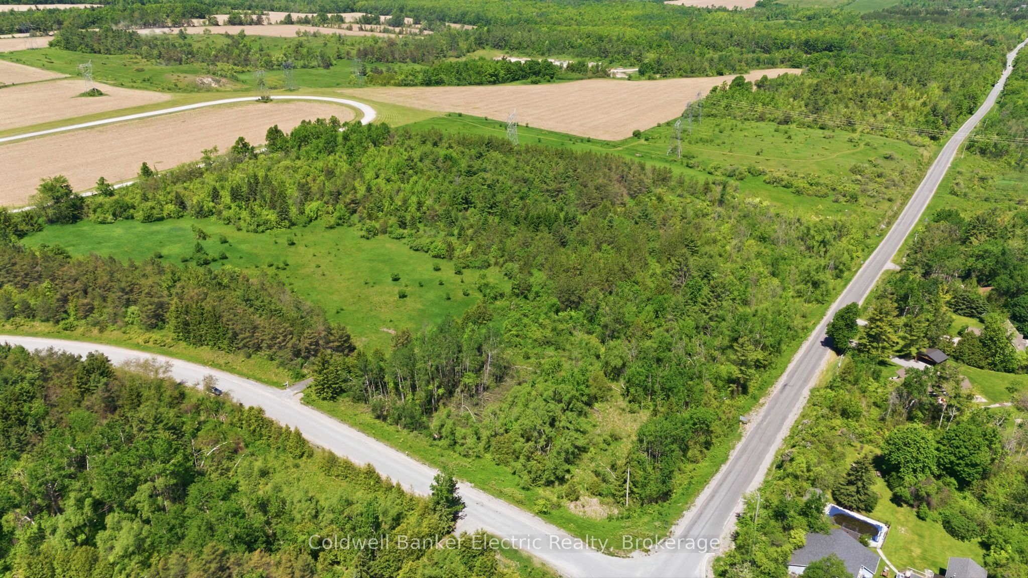 468 Fallis Line Property Photo 1