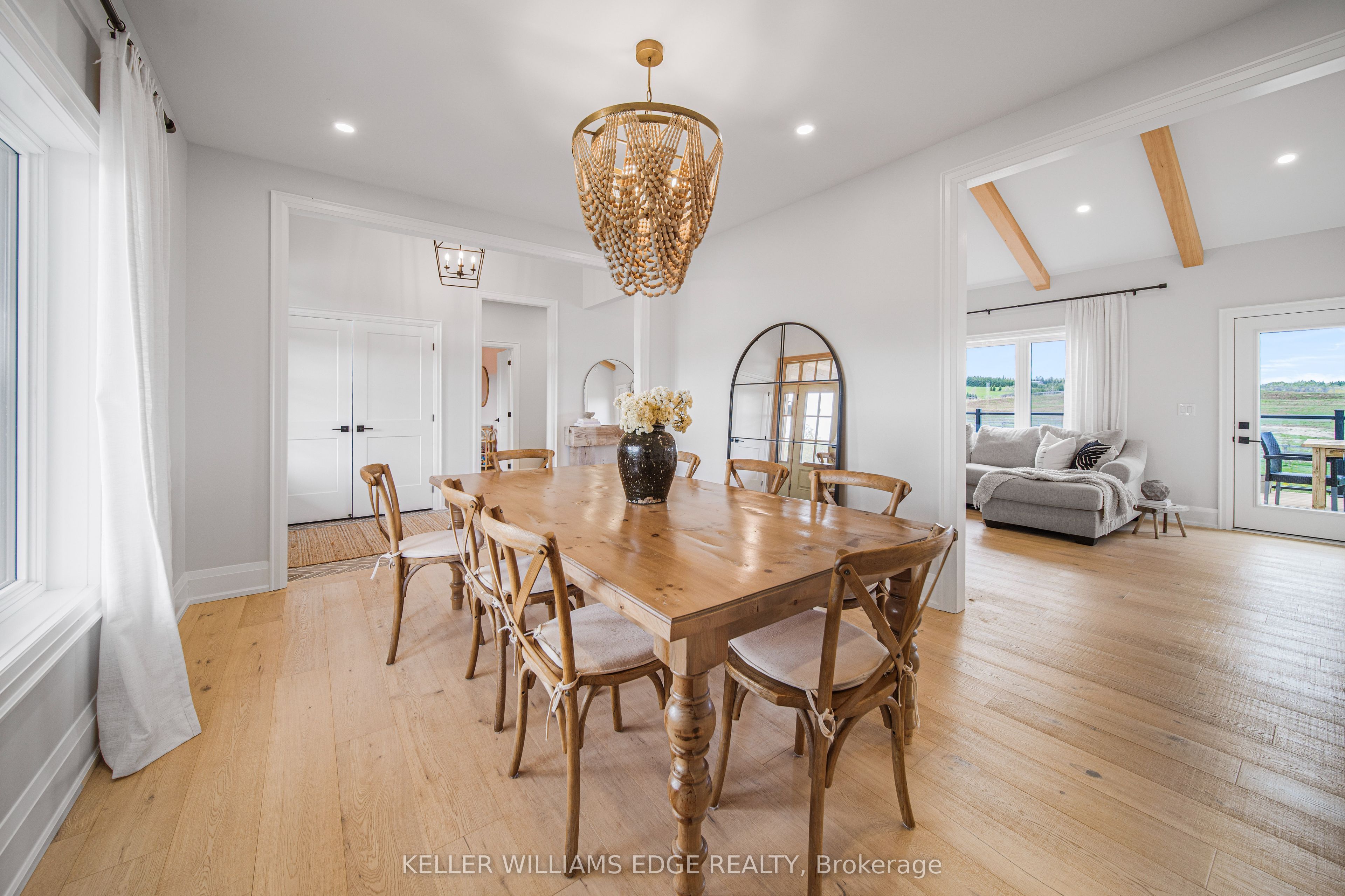 568211 9 Side Road Property Photo 10