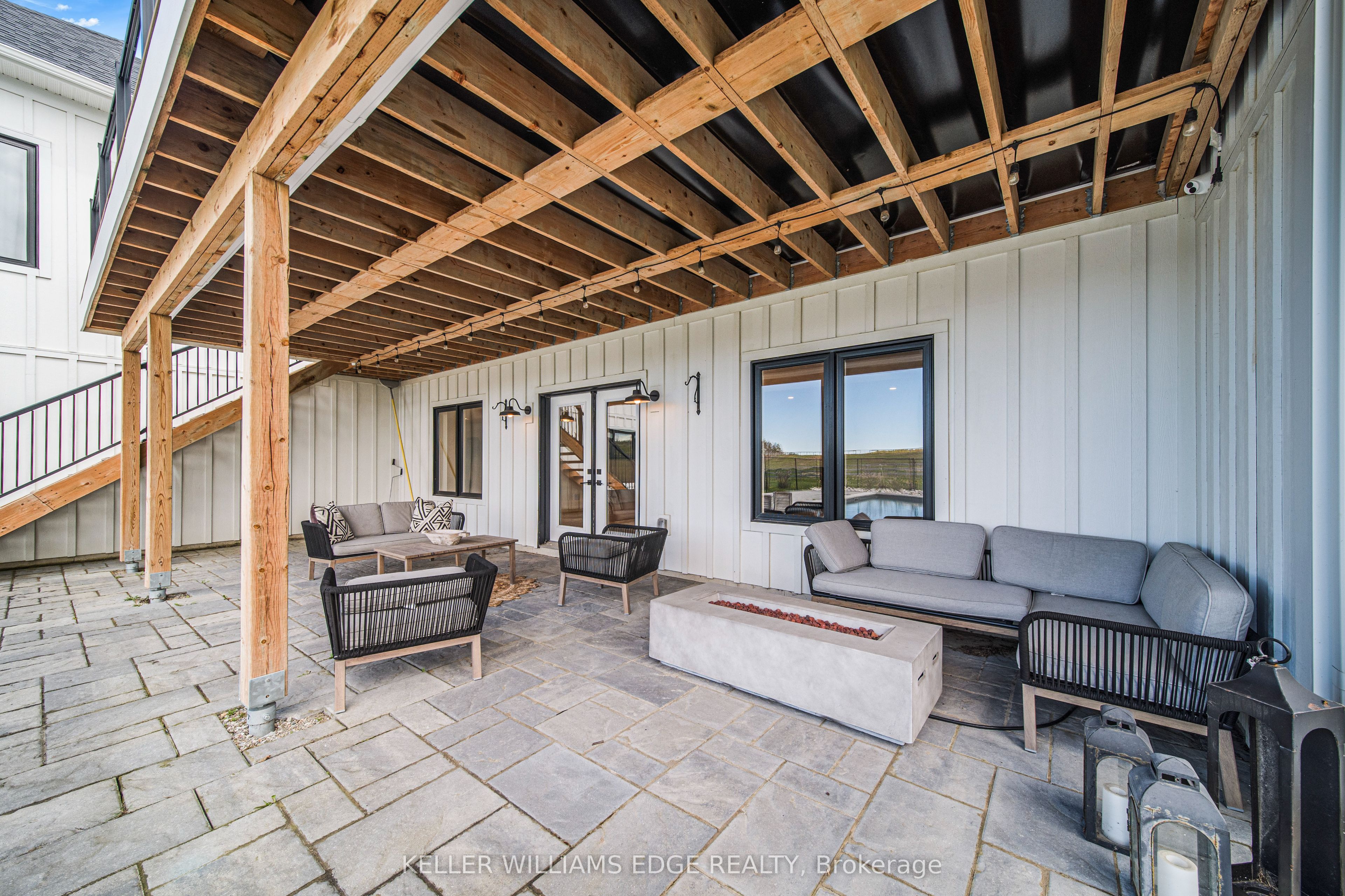 568211 9 Side Road Property Photo 41
