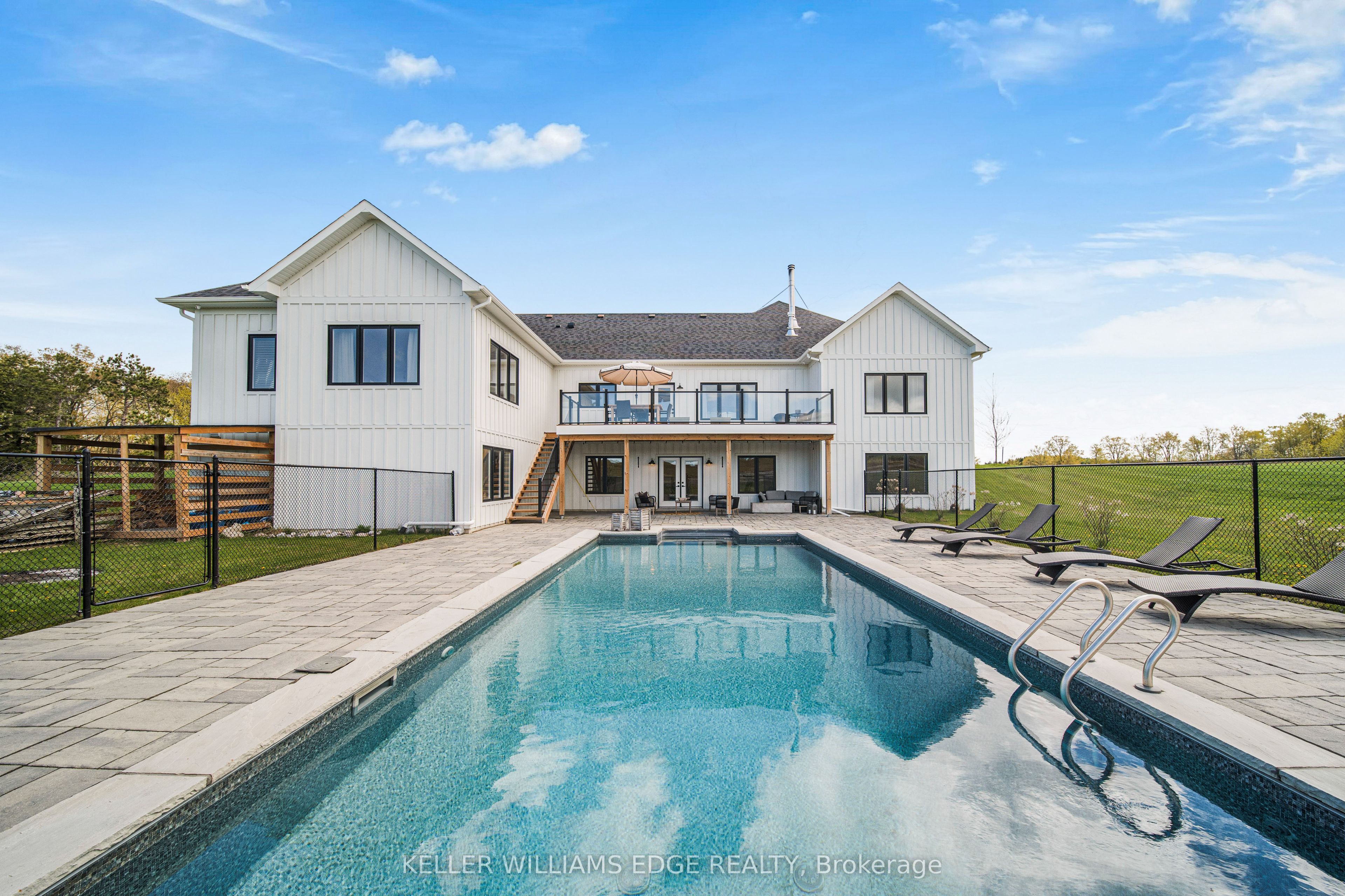 568211 9 Side Road Property Photo 42