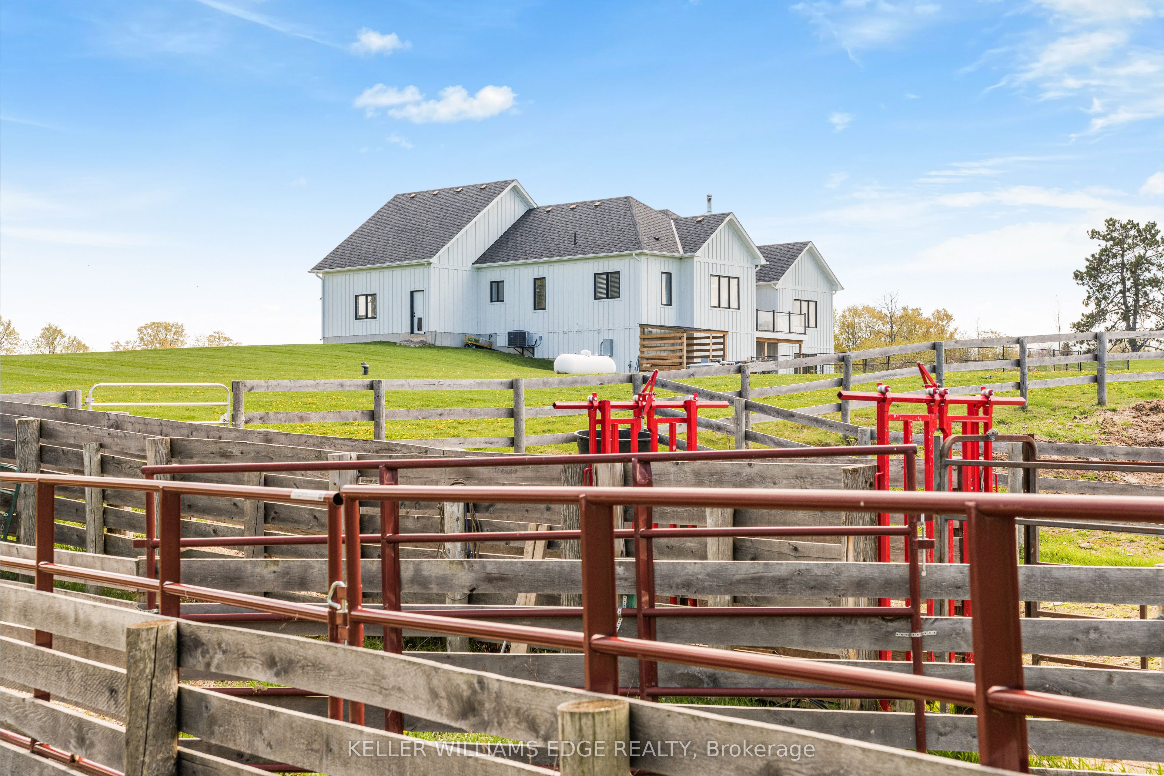 568211 9 Side Road Property Photo 47