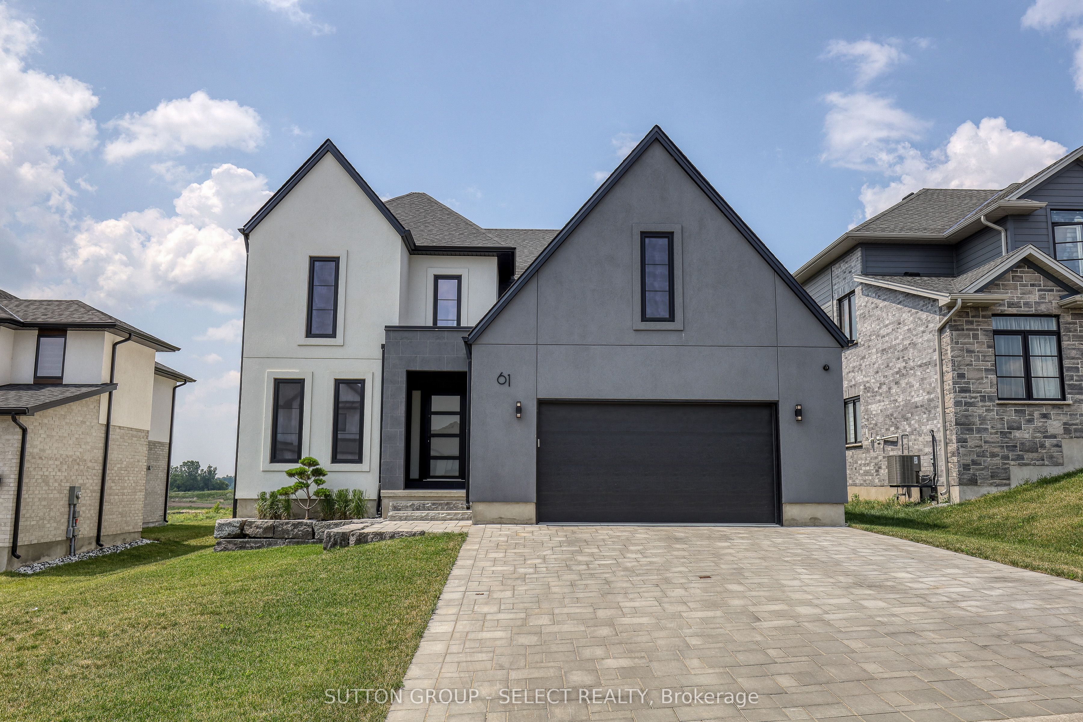 61 Crestview Drive Property Photo 1