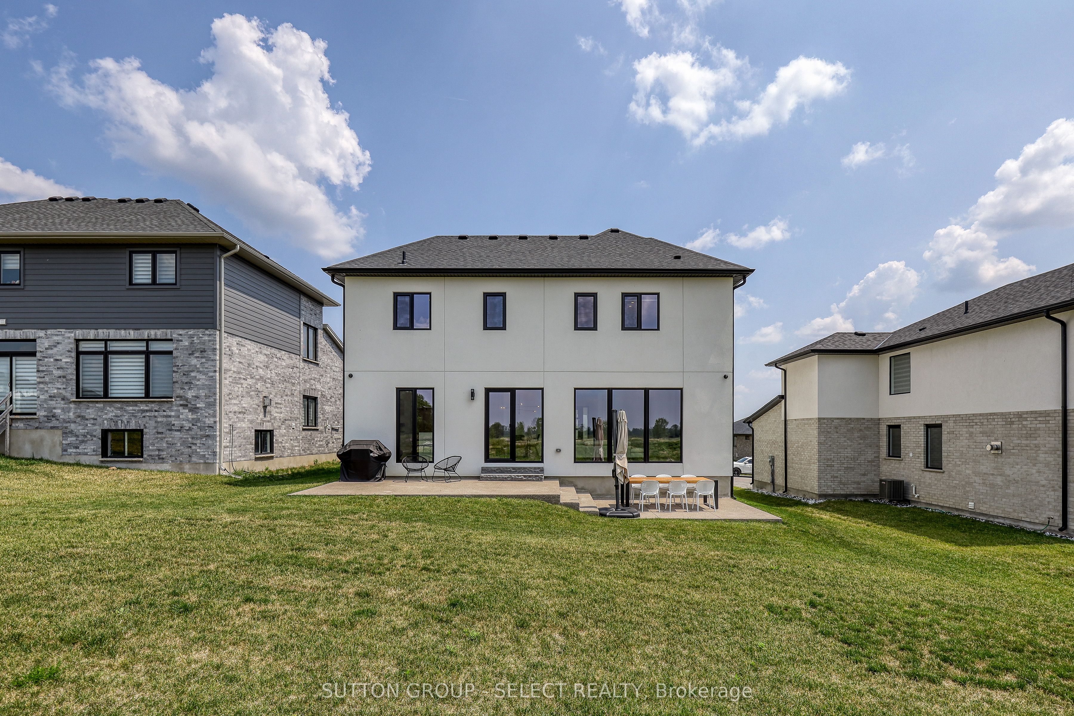 61 Crestview Drive Property Photo 43