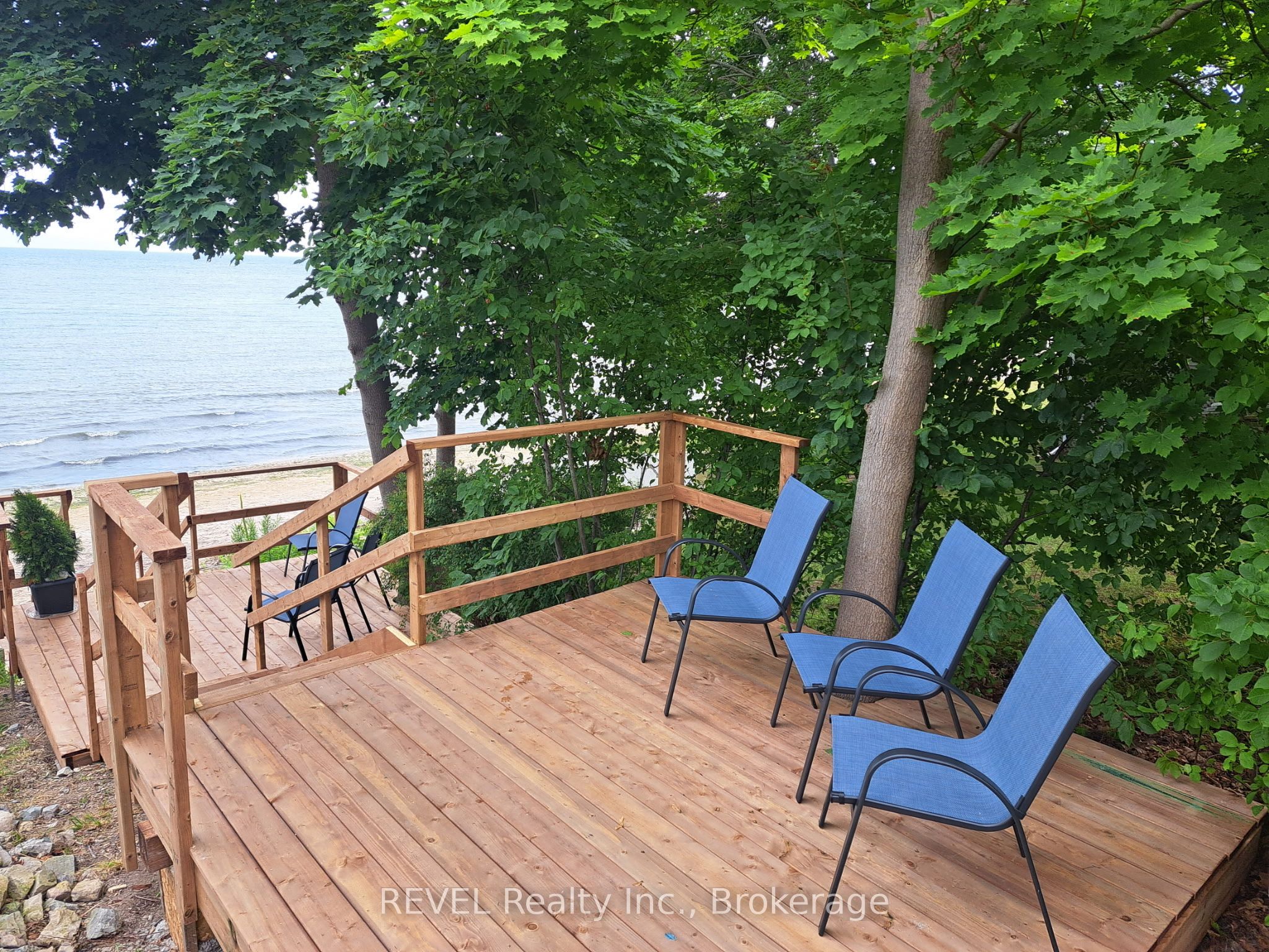 80 Lighthouse Drive Property Photo 5
