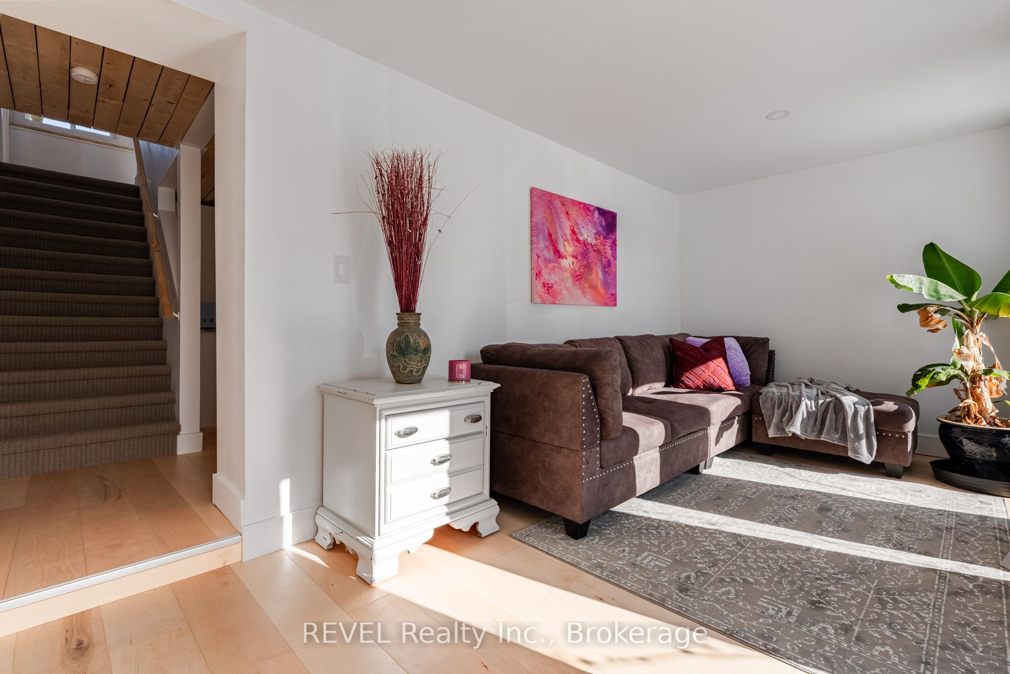 80 Lighthouse Drive Property Photo 7
