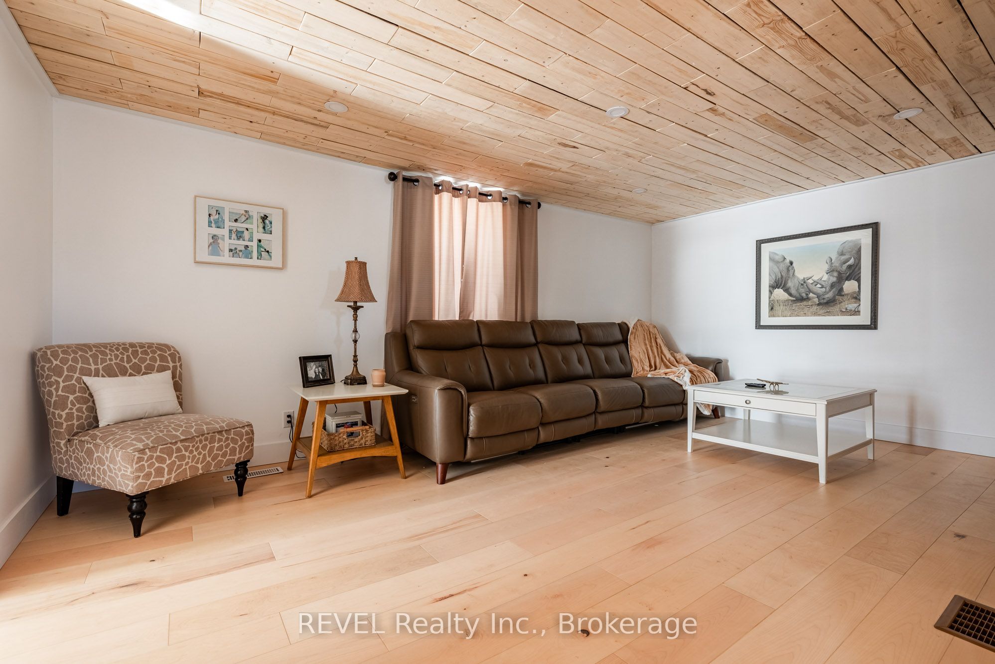 80 Lighthouse Drive Property Photo 8