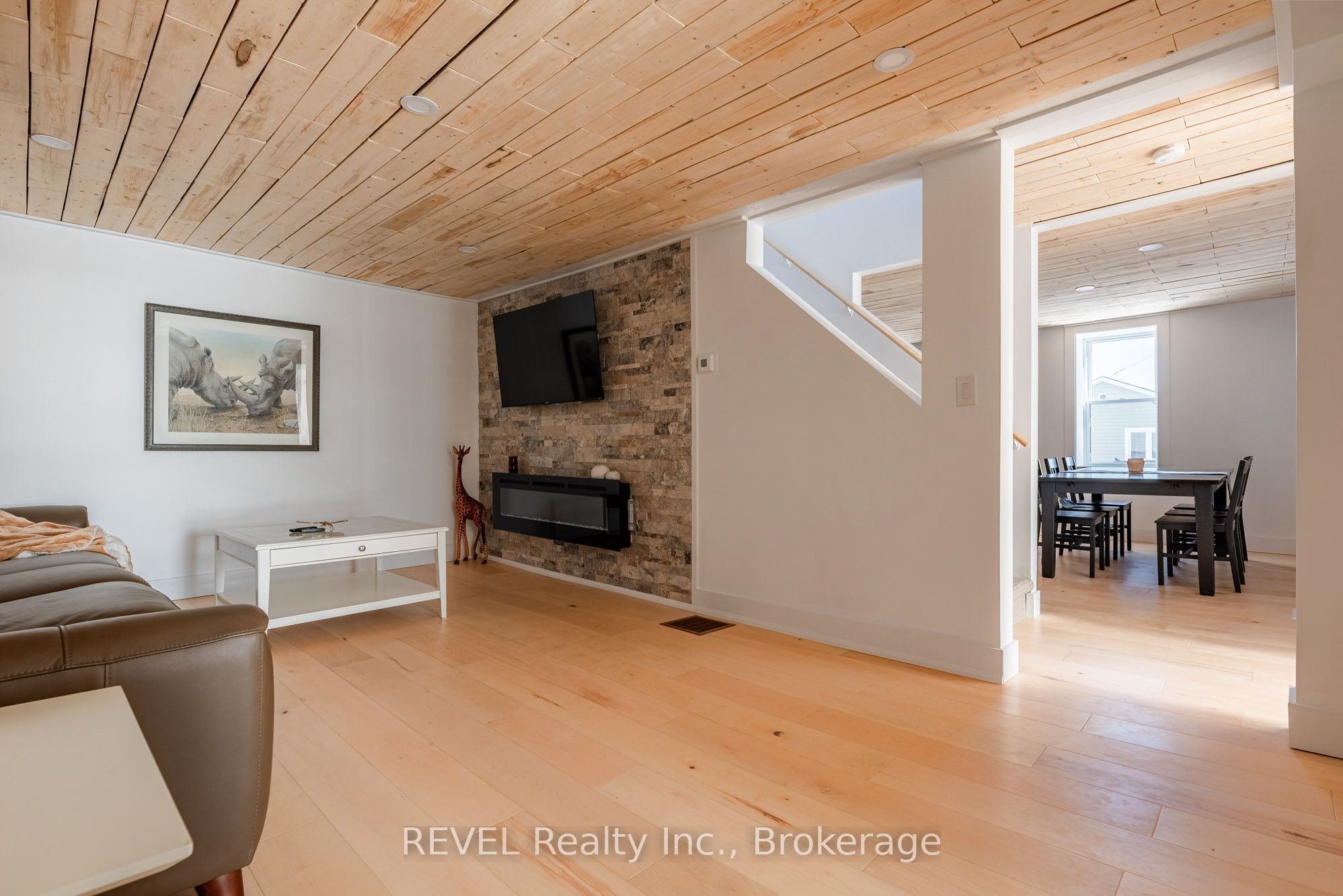 80 Lighthouse Drive Property Photo 9